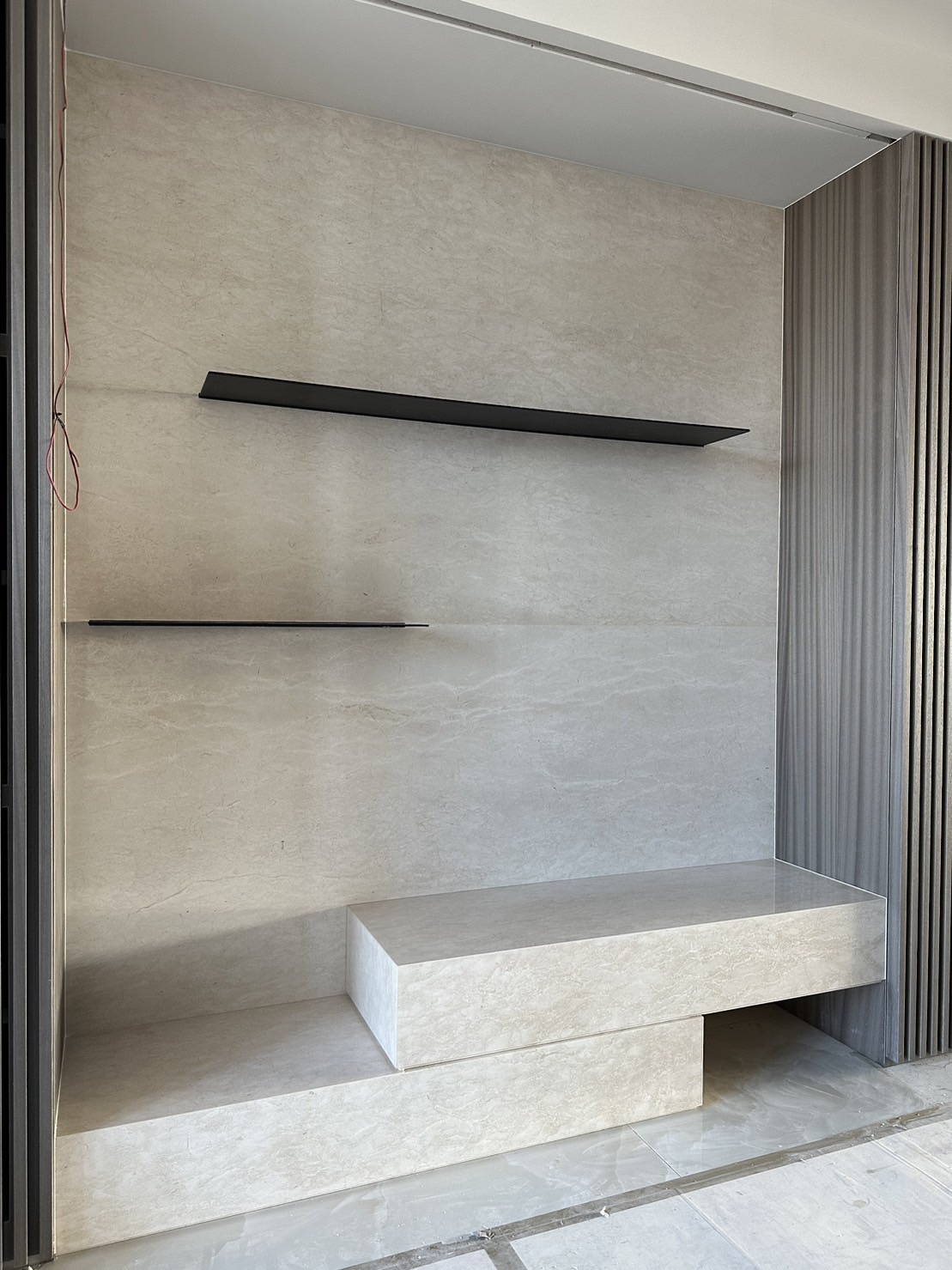 鑽石米黃-玄關牆