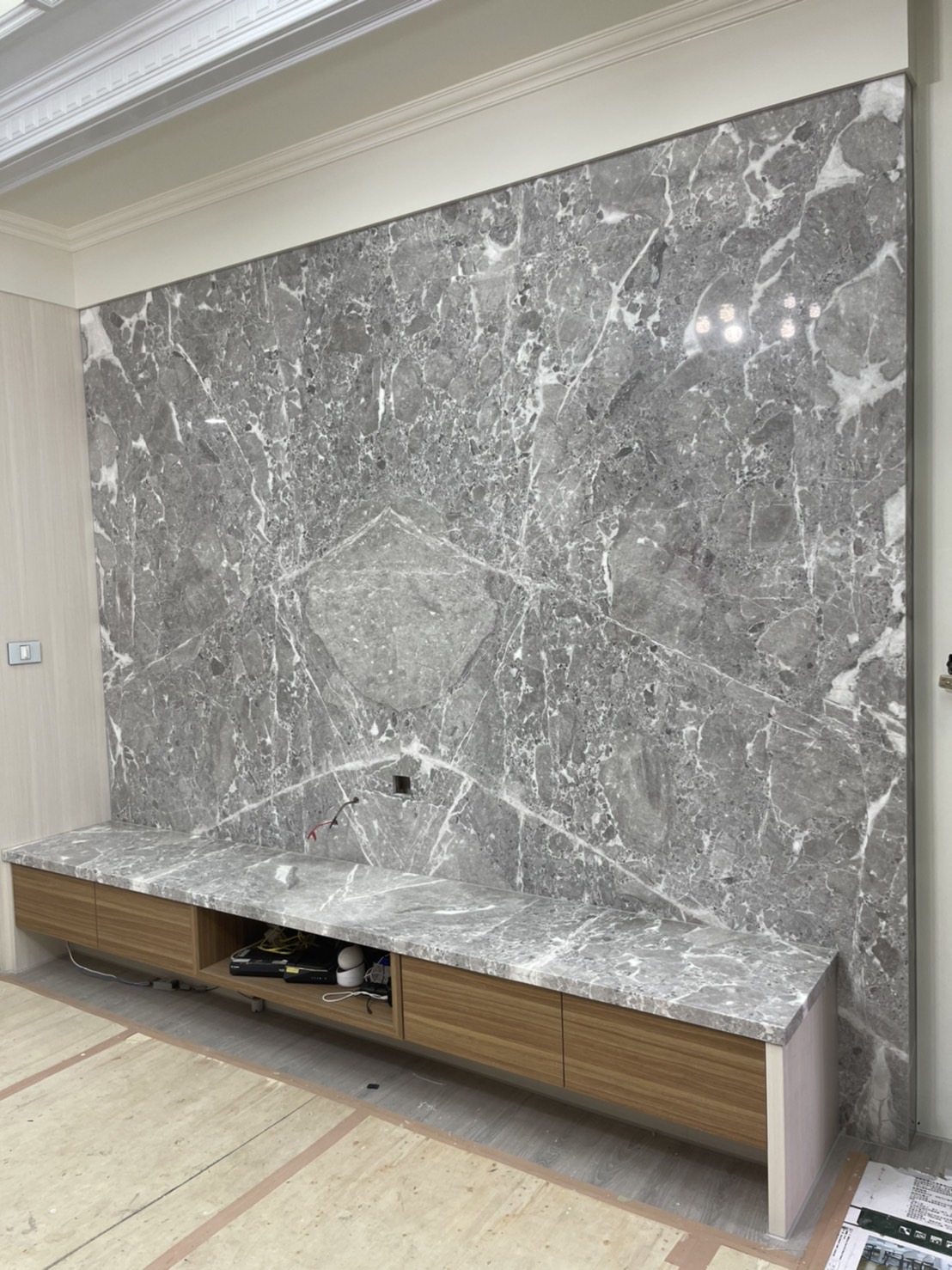 雅典娜灰-電視牆+檯面