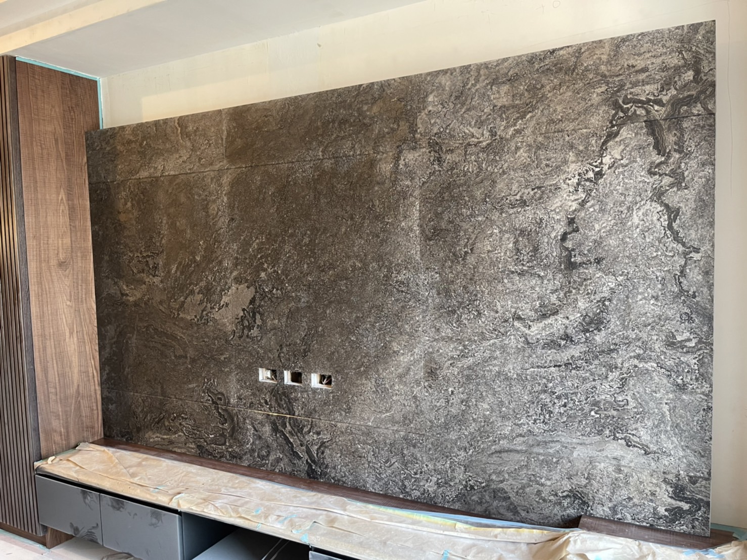 黑洞仿古-電視牆