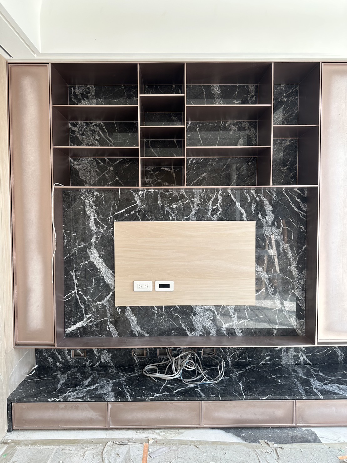 潑墨山水-電視牆+檯面