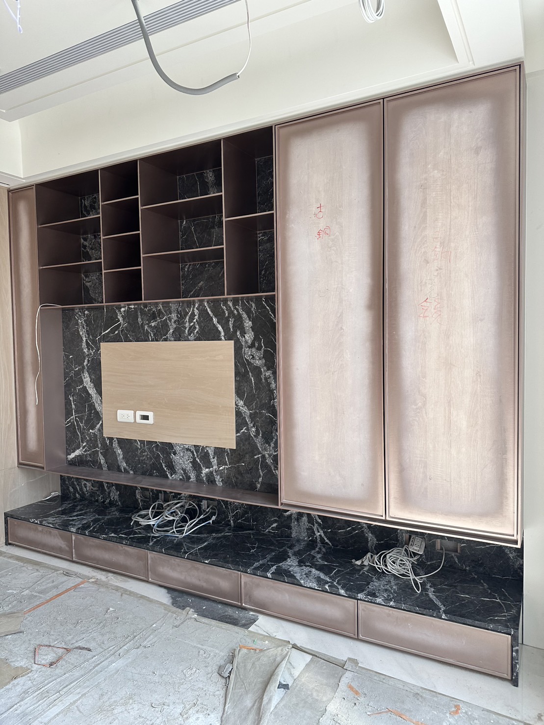 潑墨山水-電視牆+檯面