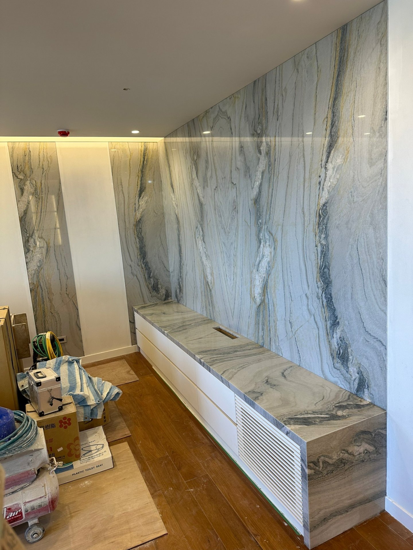 白雪-牆面+檯面