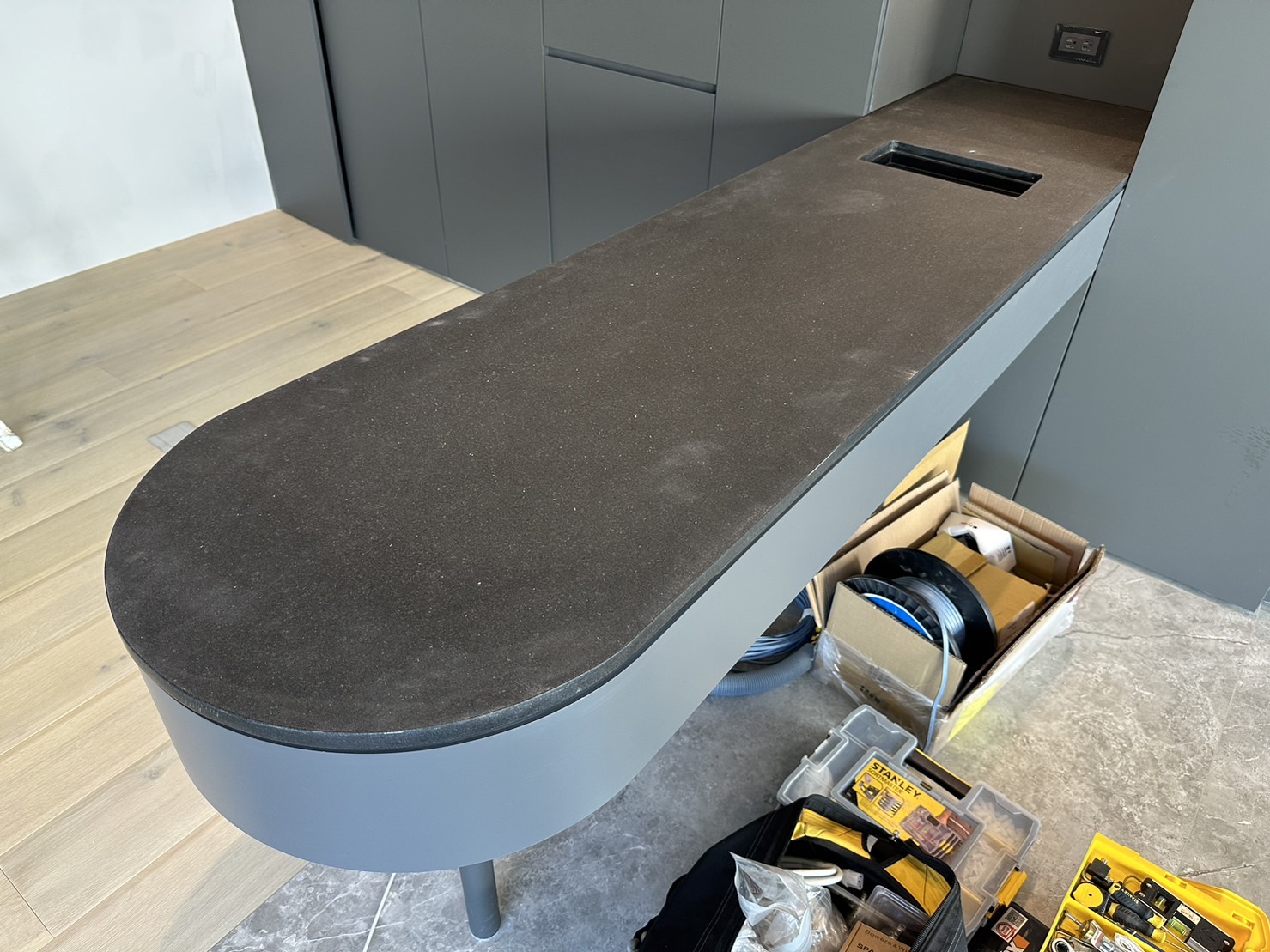 印度黑水沖復古-檯面