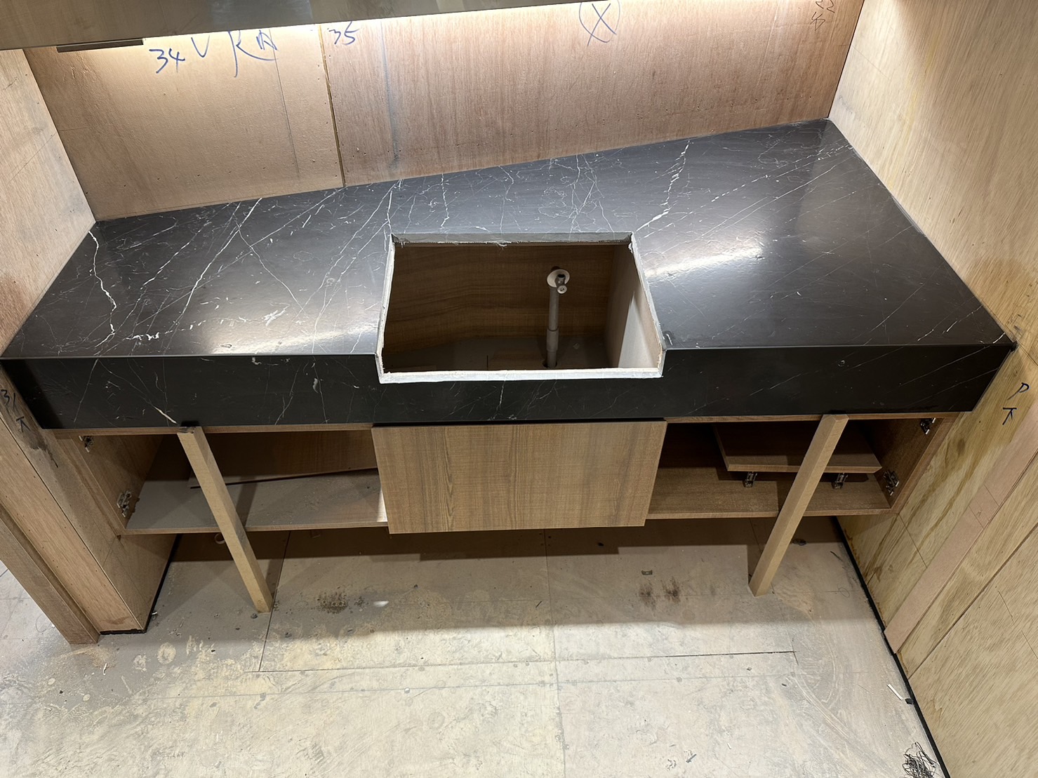 黑雲石仿古面-檯面