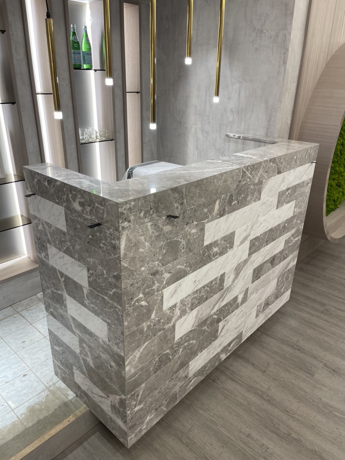 雅典娜灰+銀狐-吧台