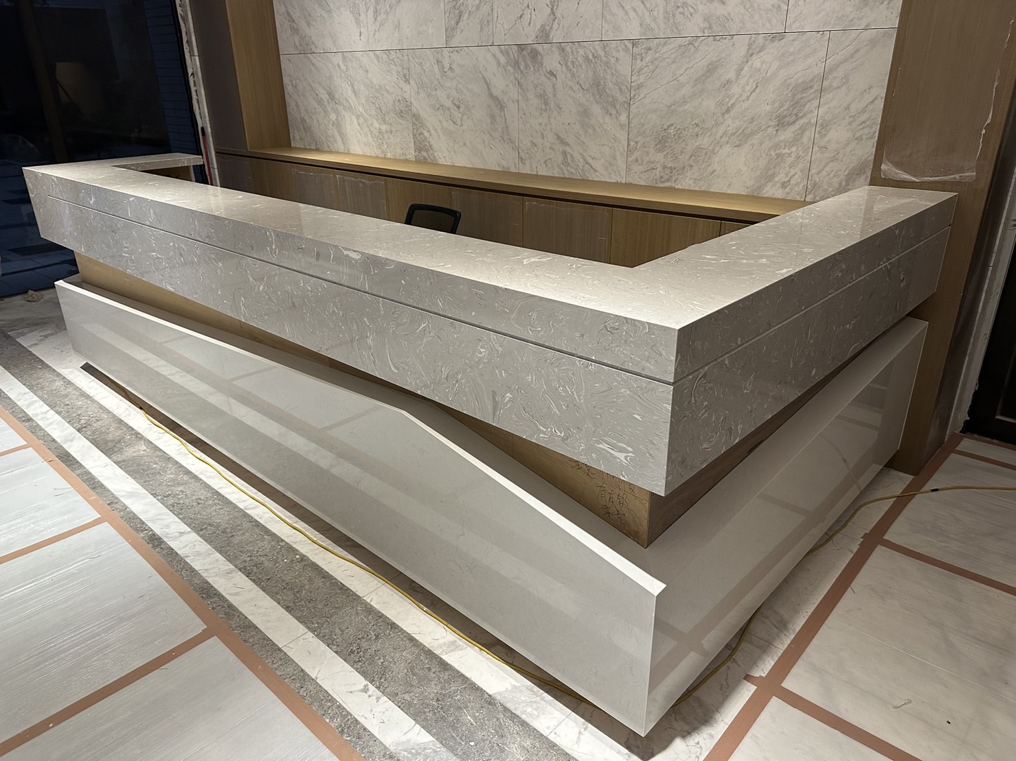 雲朵拉灰+雅士白-櫃台