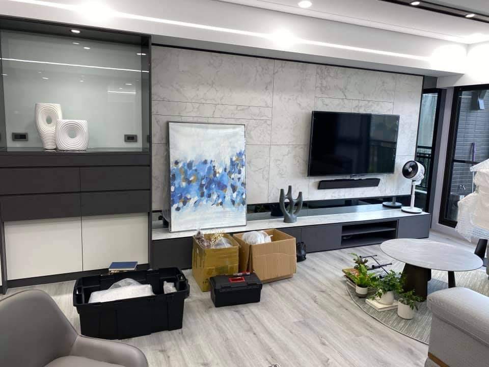 白色系薄磚-牆面+中島