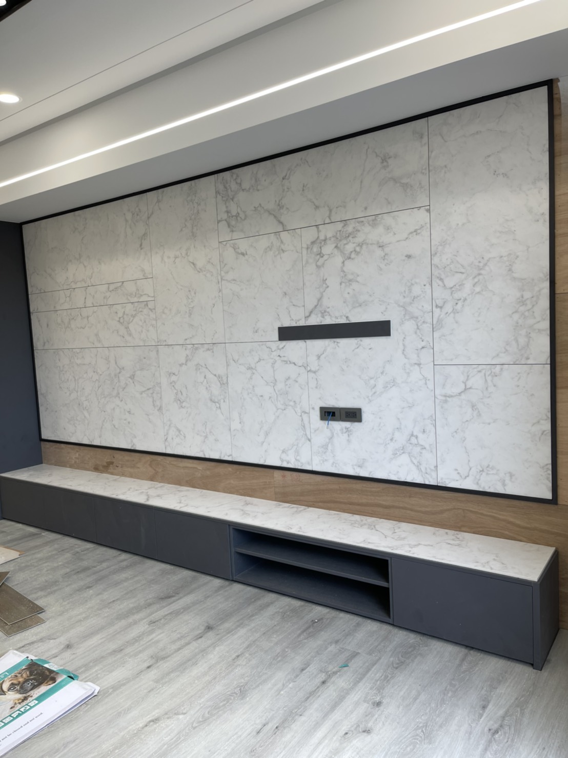 白色系薄磚-牆面