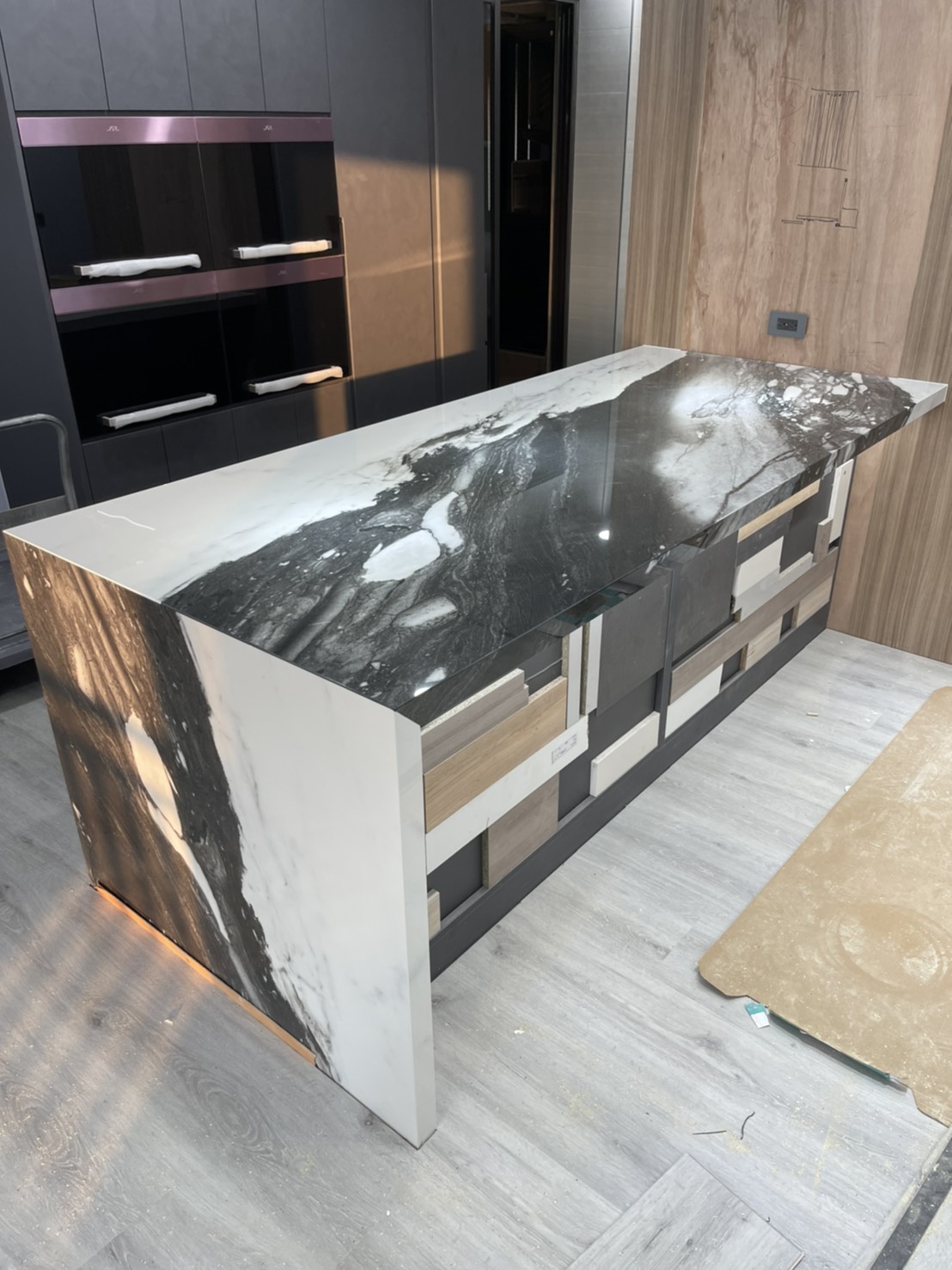 黑白色系薄磚-中島