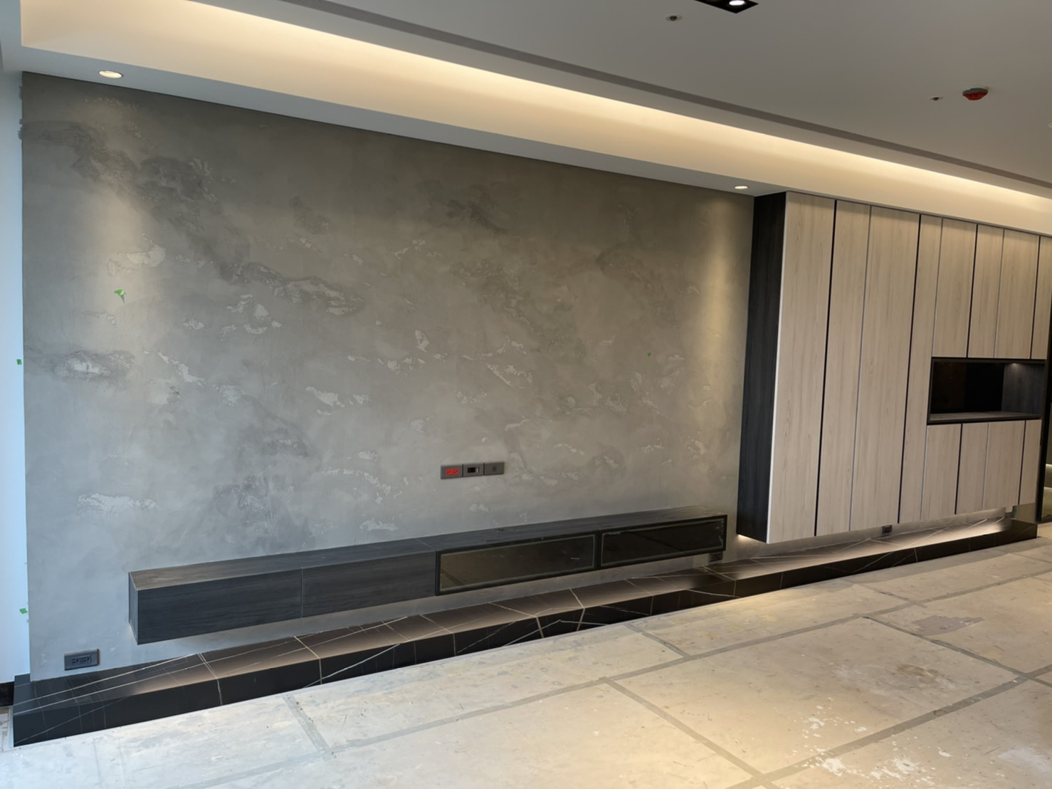 薄磚聖羅蘭黑金-檯面