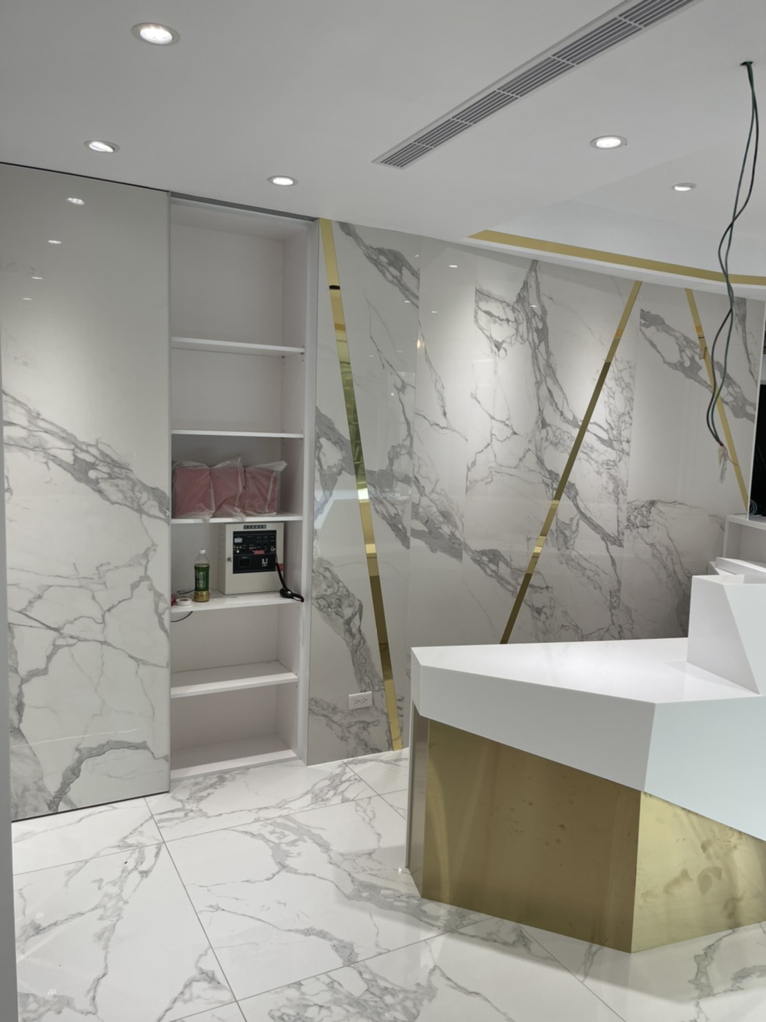 薄磚水墨白亮-牆面