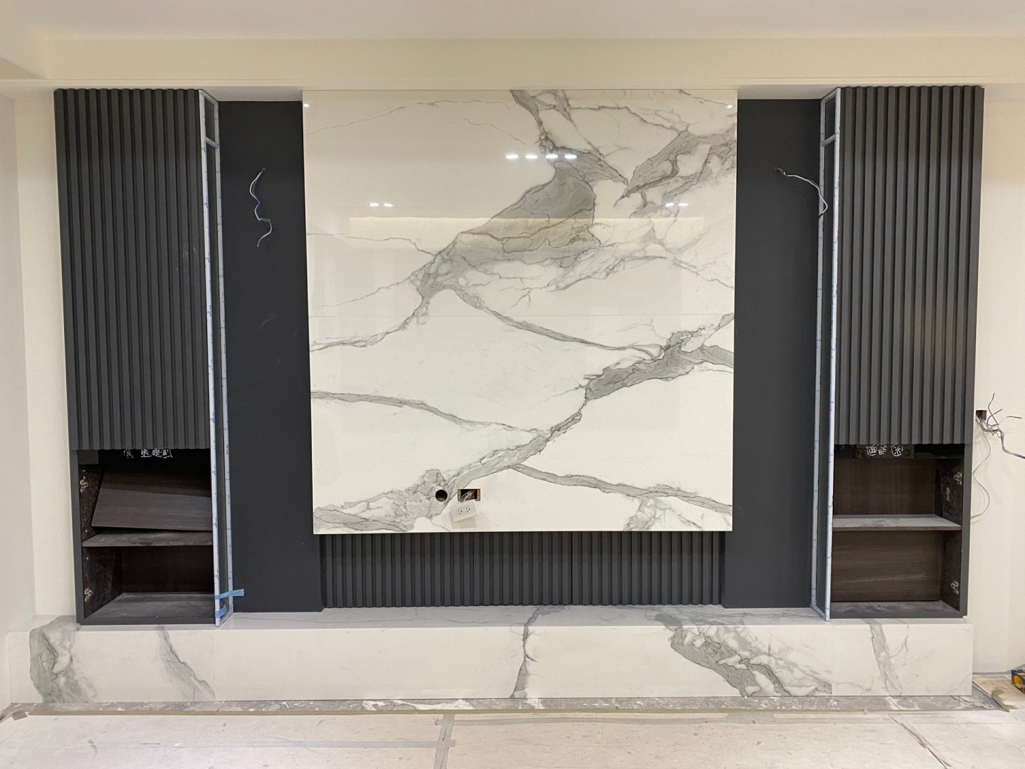 薄磚銀狐-牆面+檯面