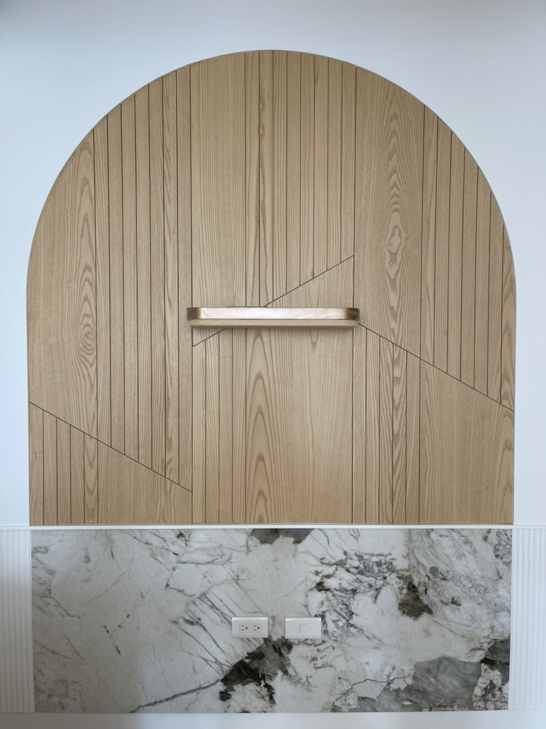 薄磚-餐廳下立牆