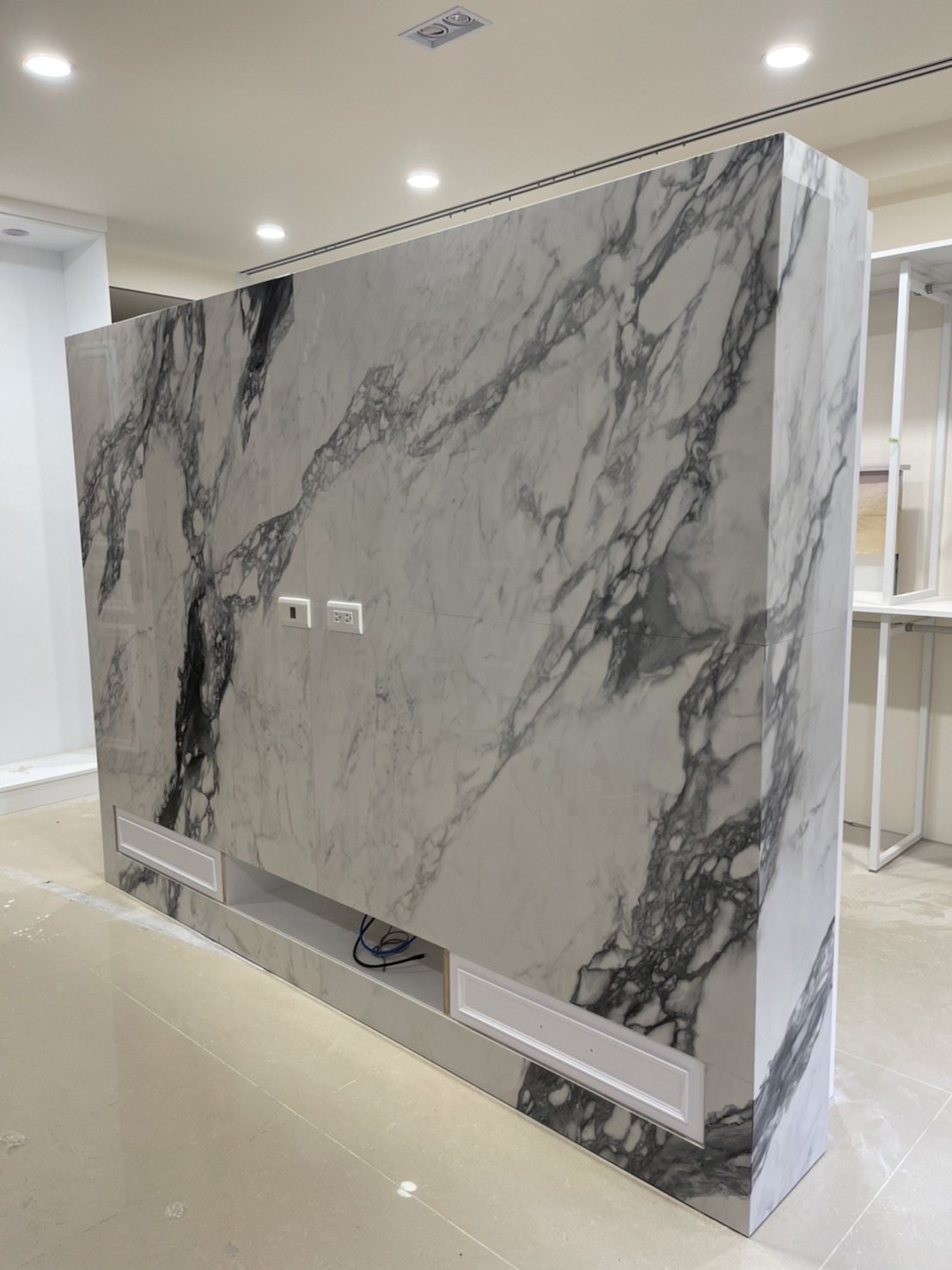 薄磚山水雕刻-電視牆