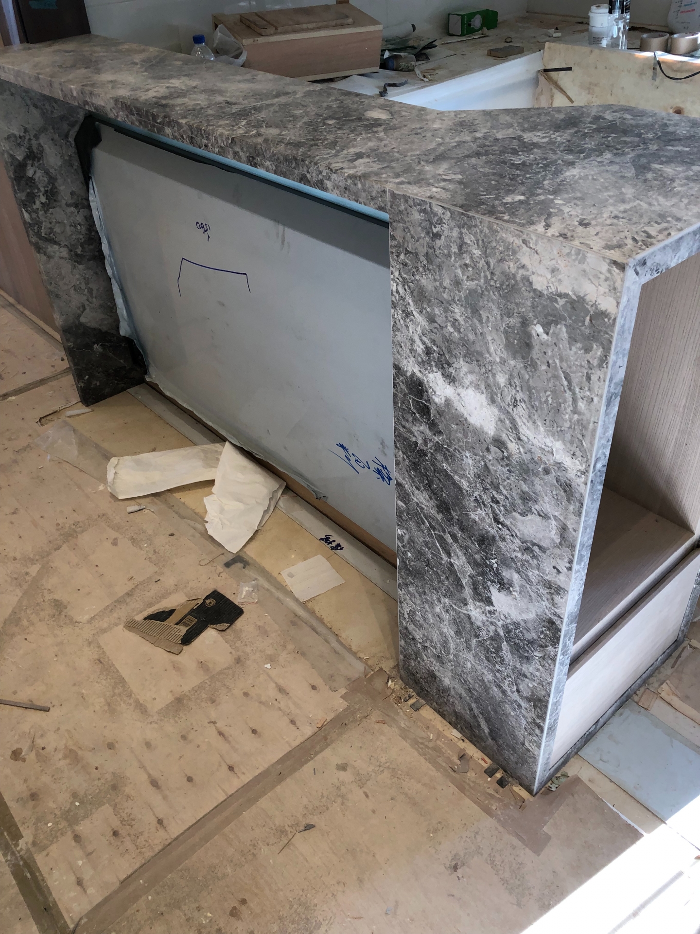 蒙馬特灰仿古面-吧檯