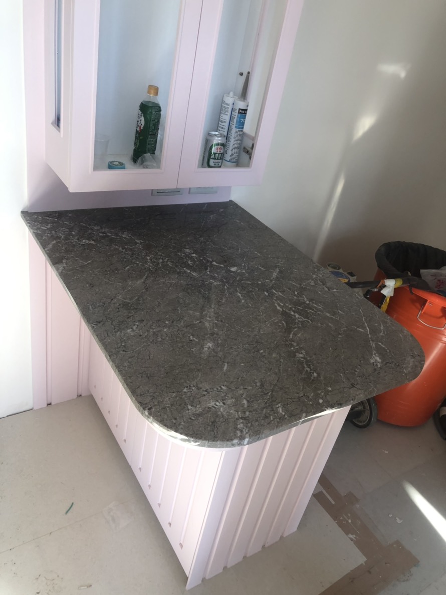 聖羅蘭黑金-吧檯檯面