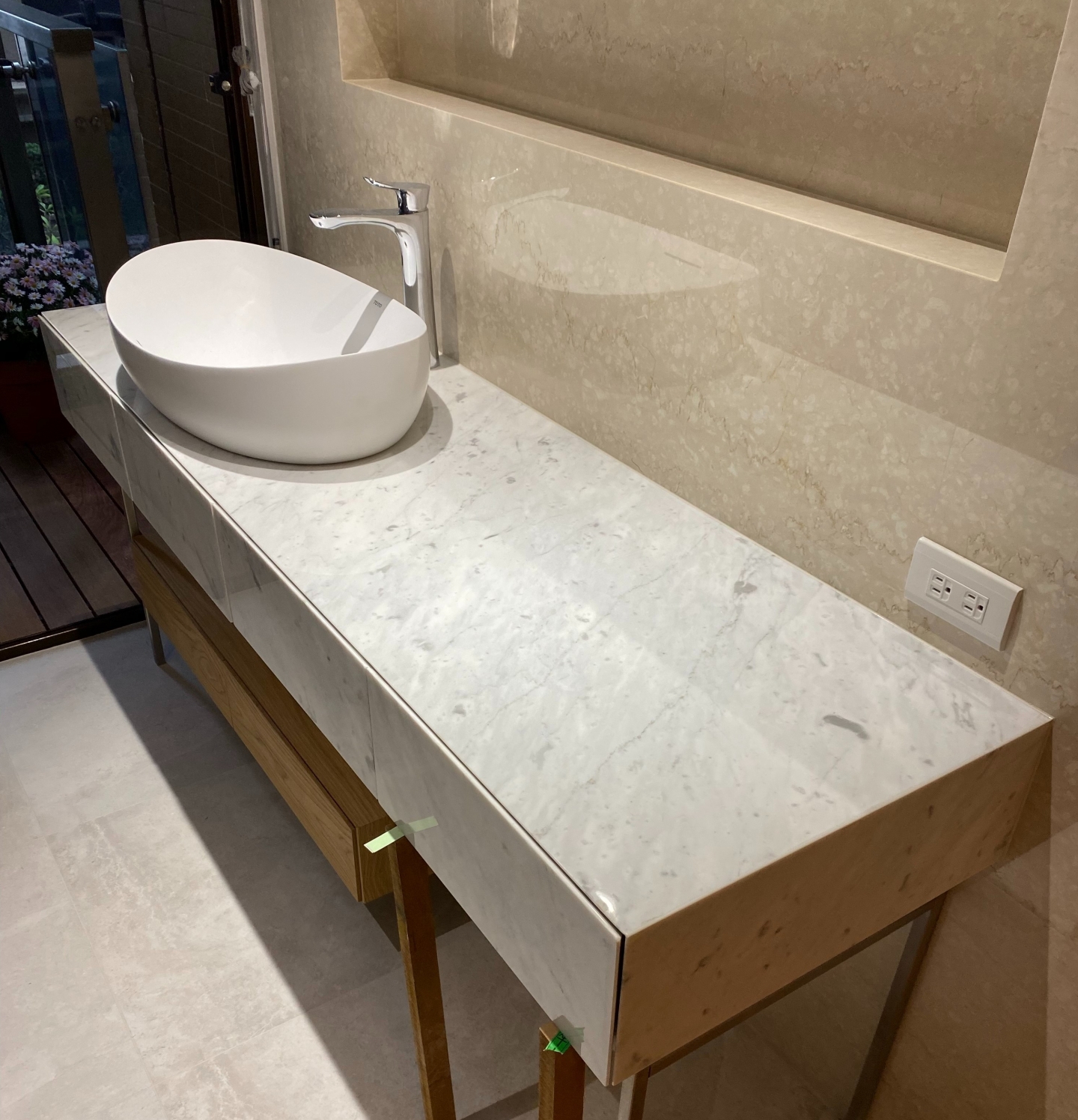 雪白玉(人造石)-餐桌