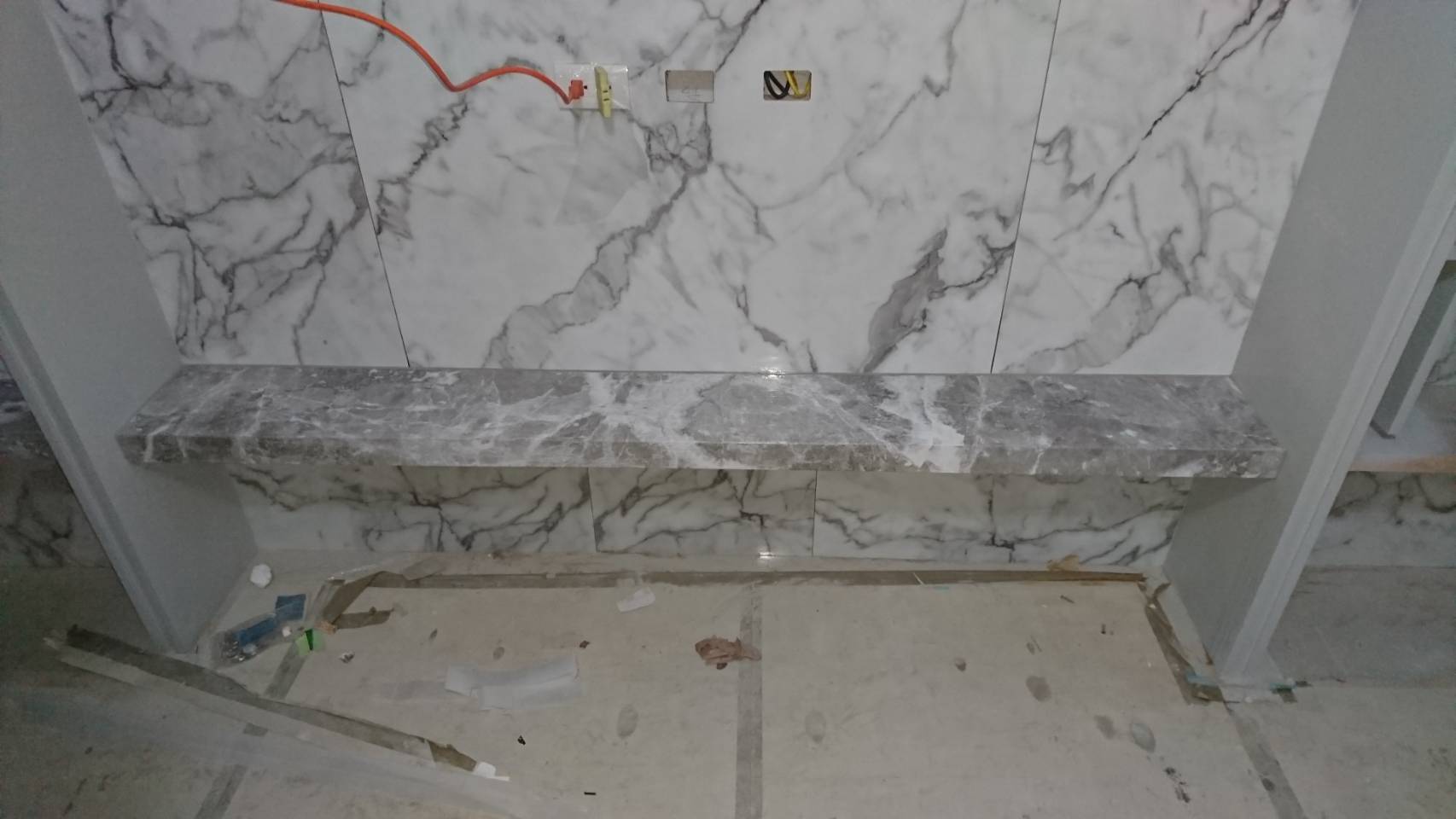 小雕刻白-轉角櫃檯面