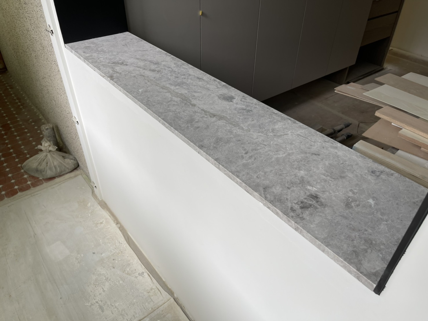 蒙馬特灰仿古-檯面