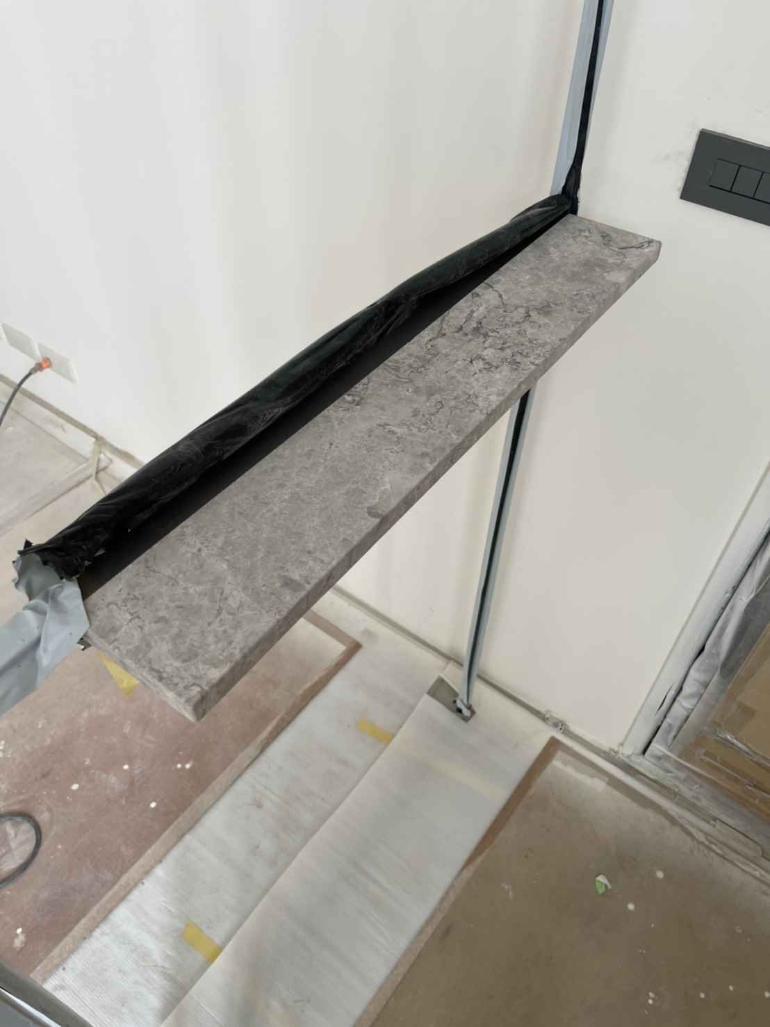 蒙馬特灰仿古-檯面