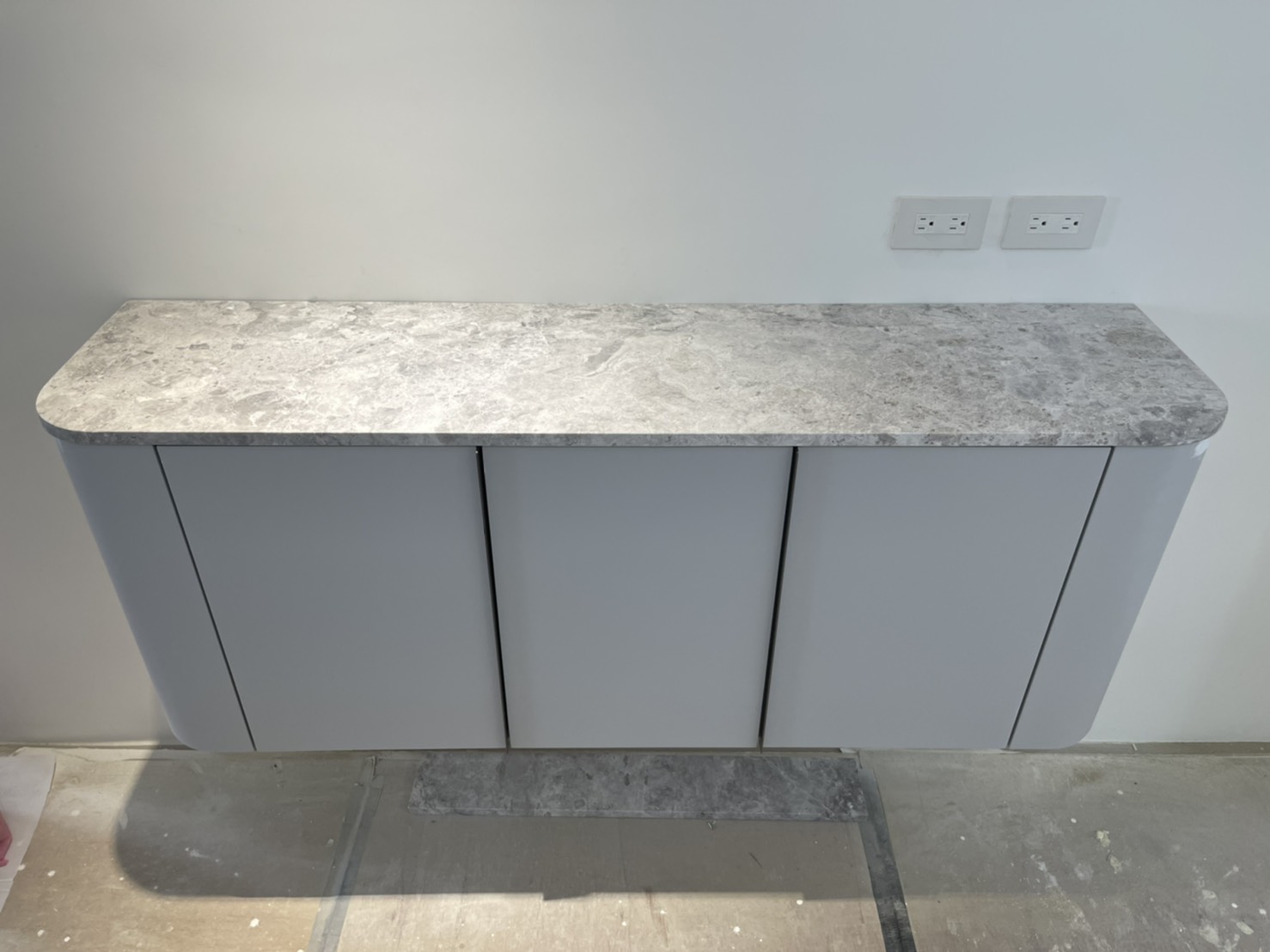 蒙馬特灰仿古-檯面