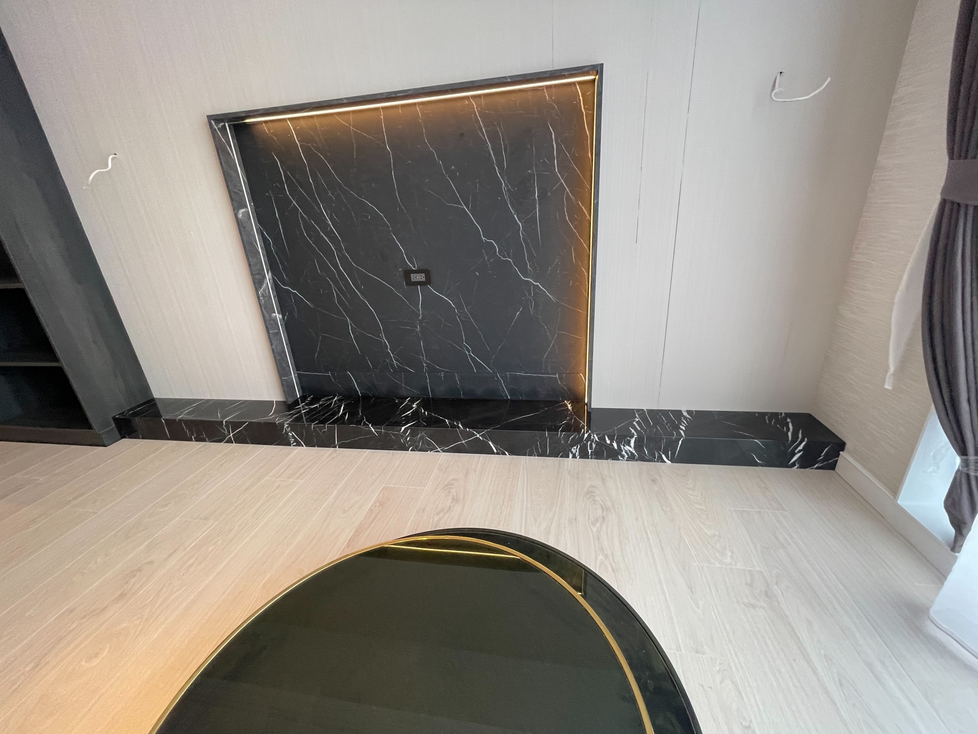 黑雲石-電視台面