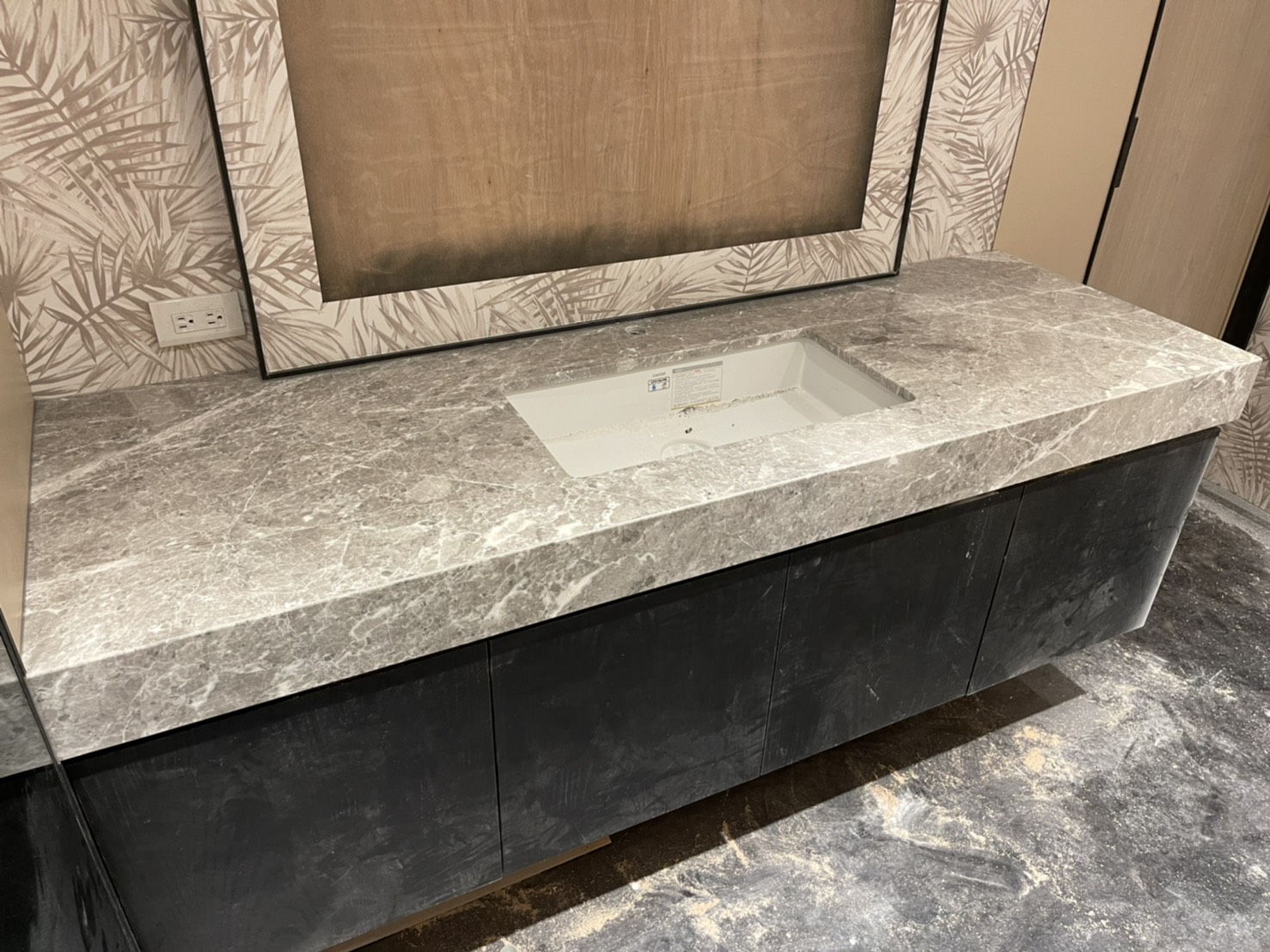 雅典娜灰-洗手台