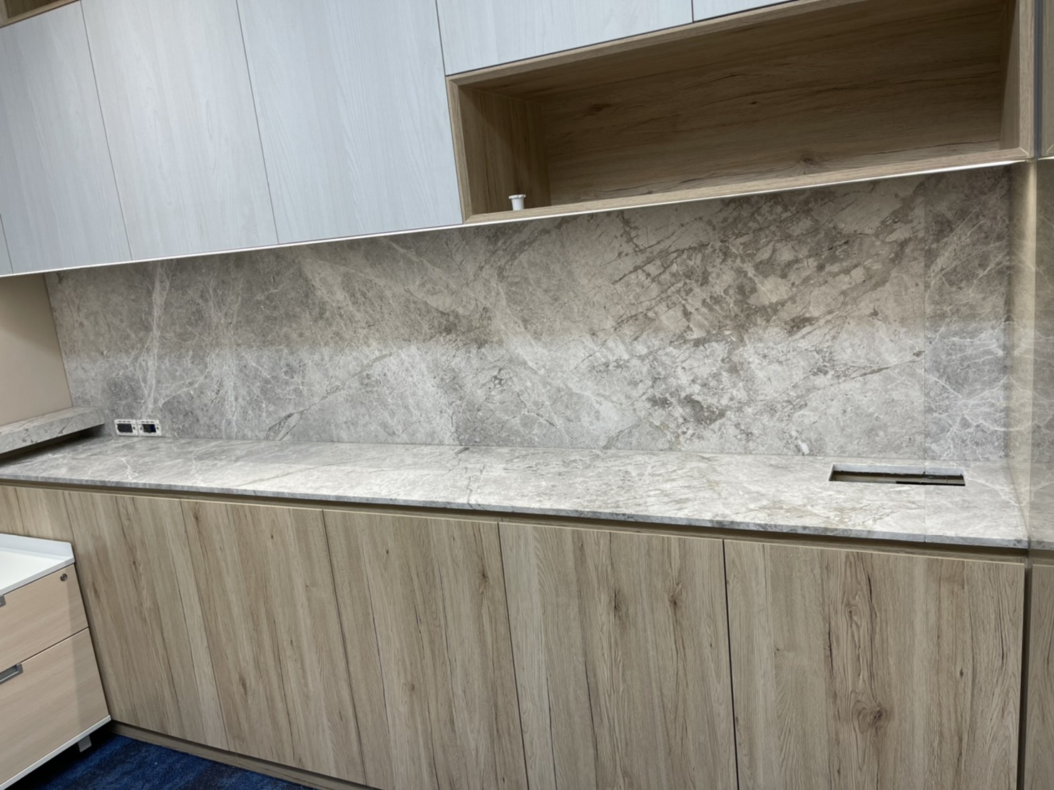 蒙馬特灰仿古面-檯面