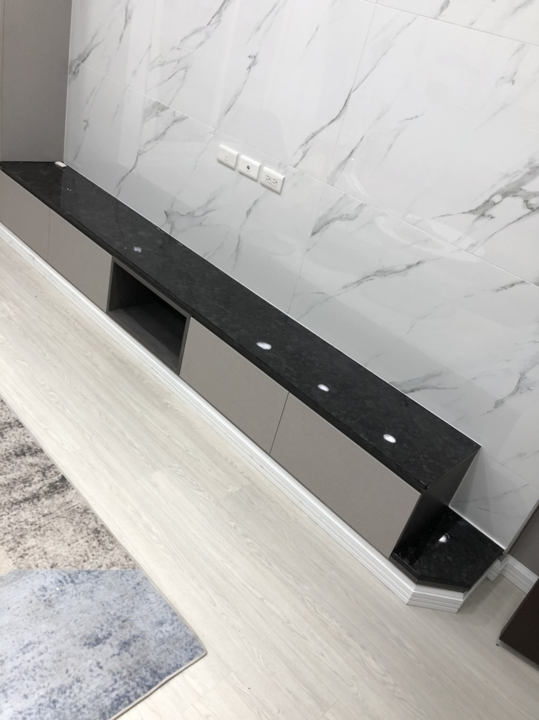 咖啡絨-電視台面