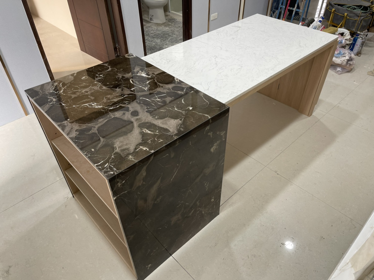 雅士白+黑金鋒-吧檯