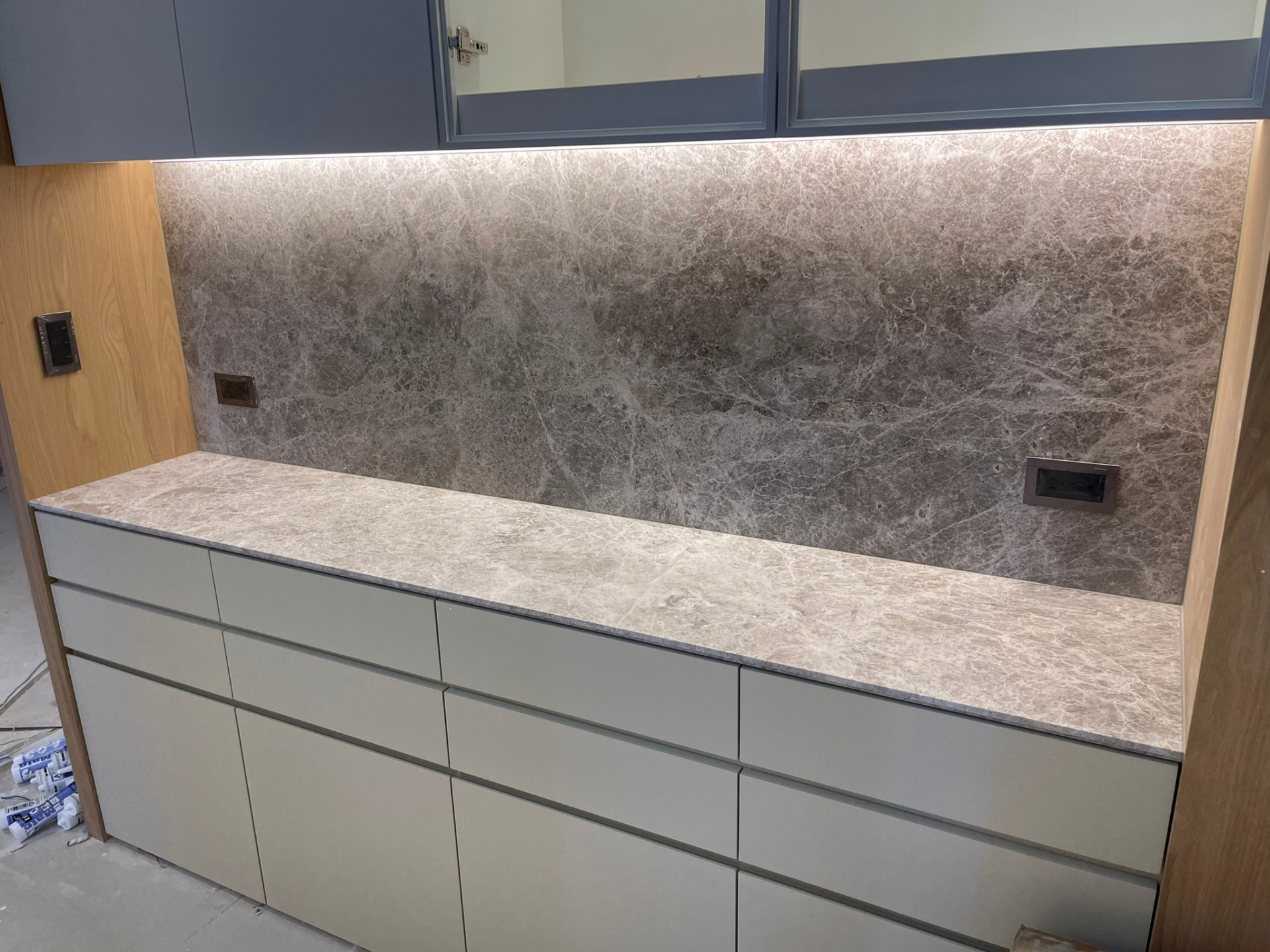 安格拉珍珠仿古-檯面