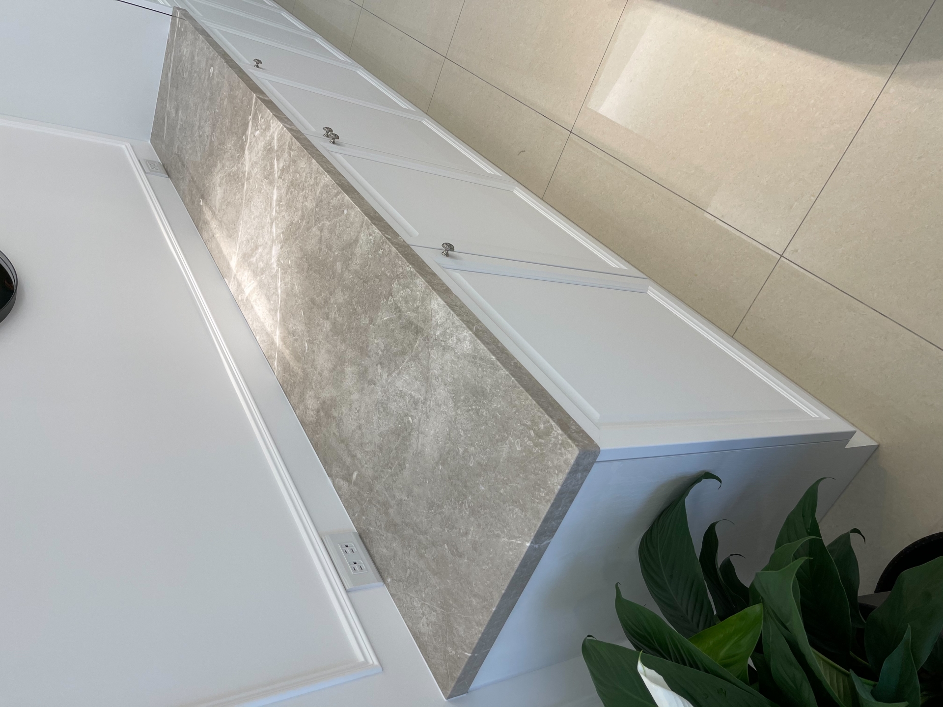 安格拉珍珠-檯面