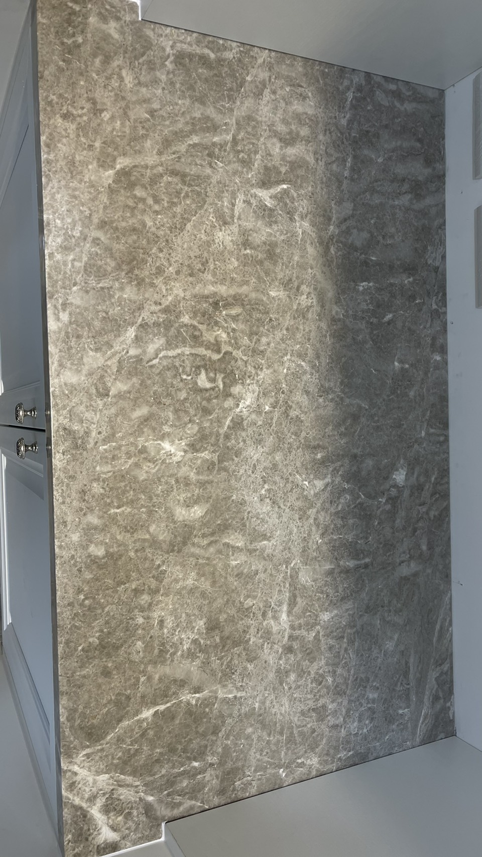 安格拉珍珠-檯面