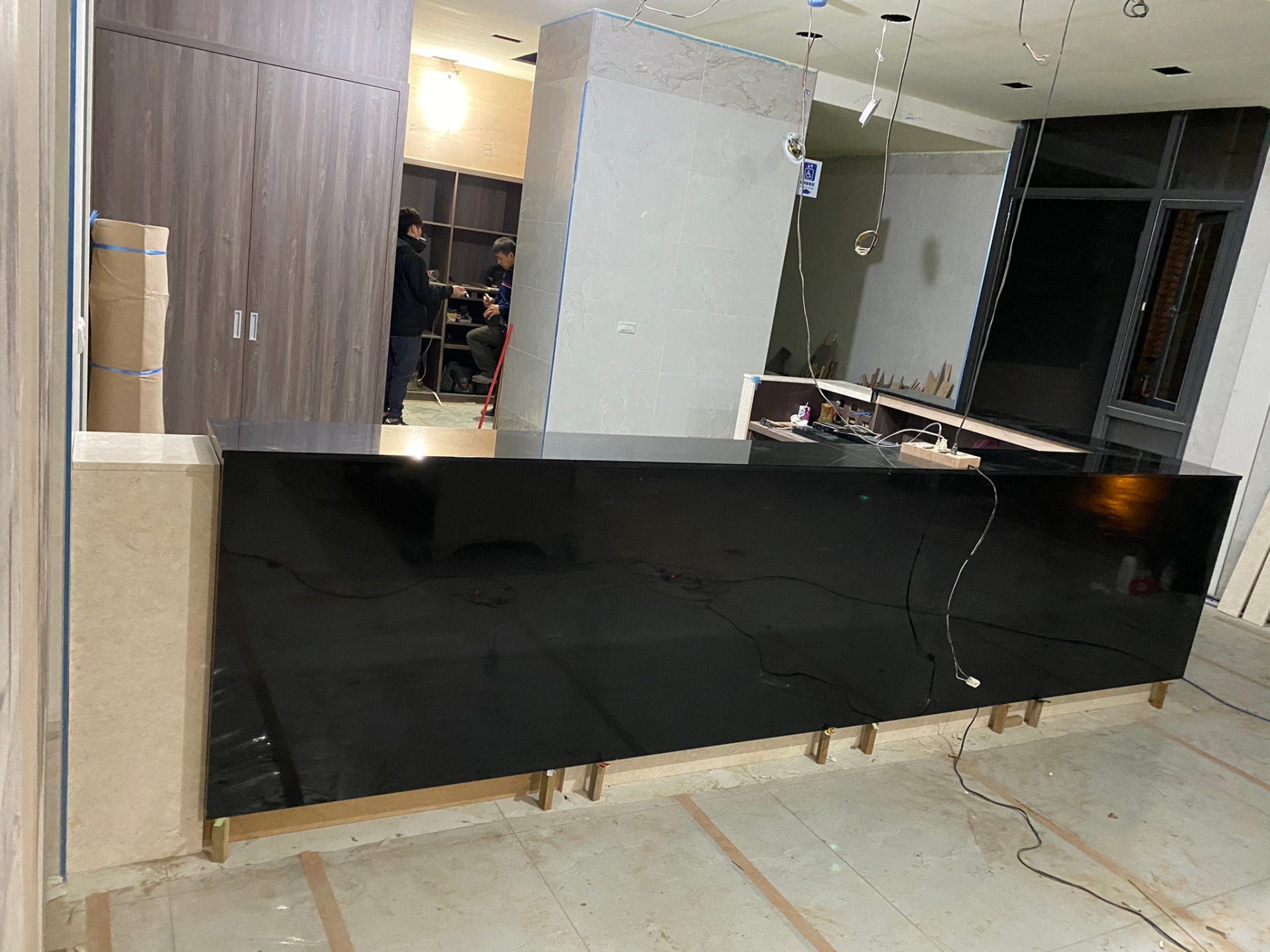 印度黑+日光玫瑰-櫃台