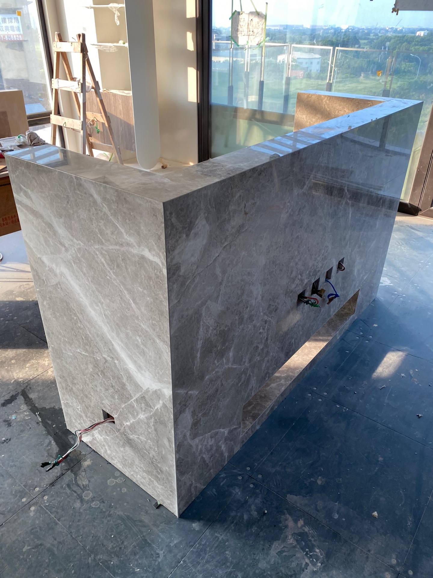 安格拉珍珠-檯面