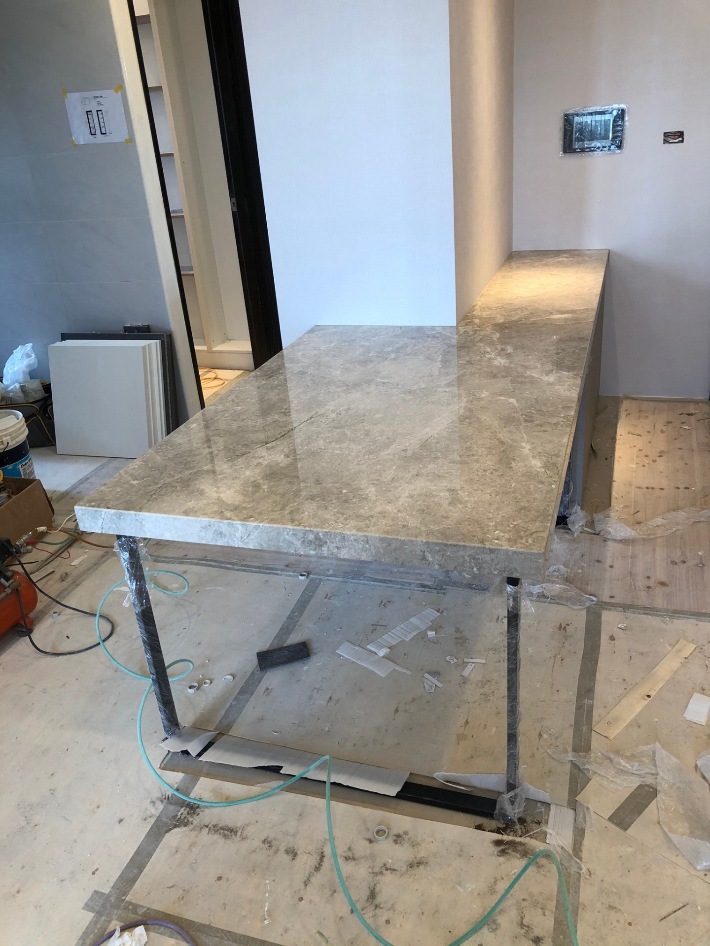 銀灰珍珠-中島檯面