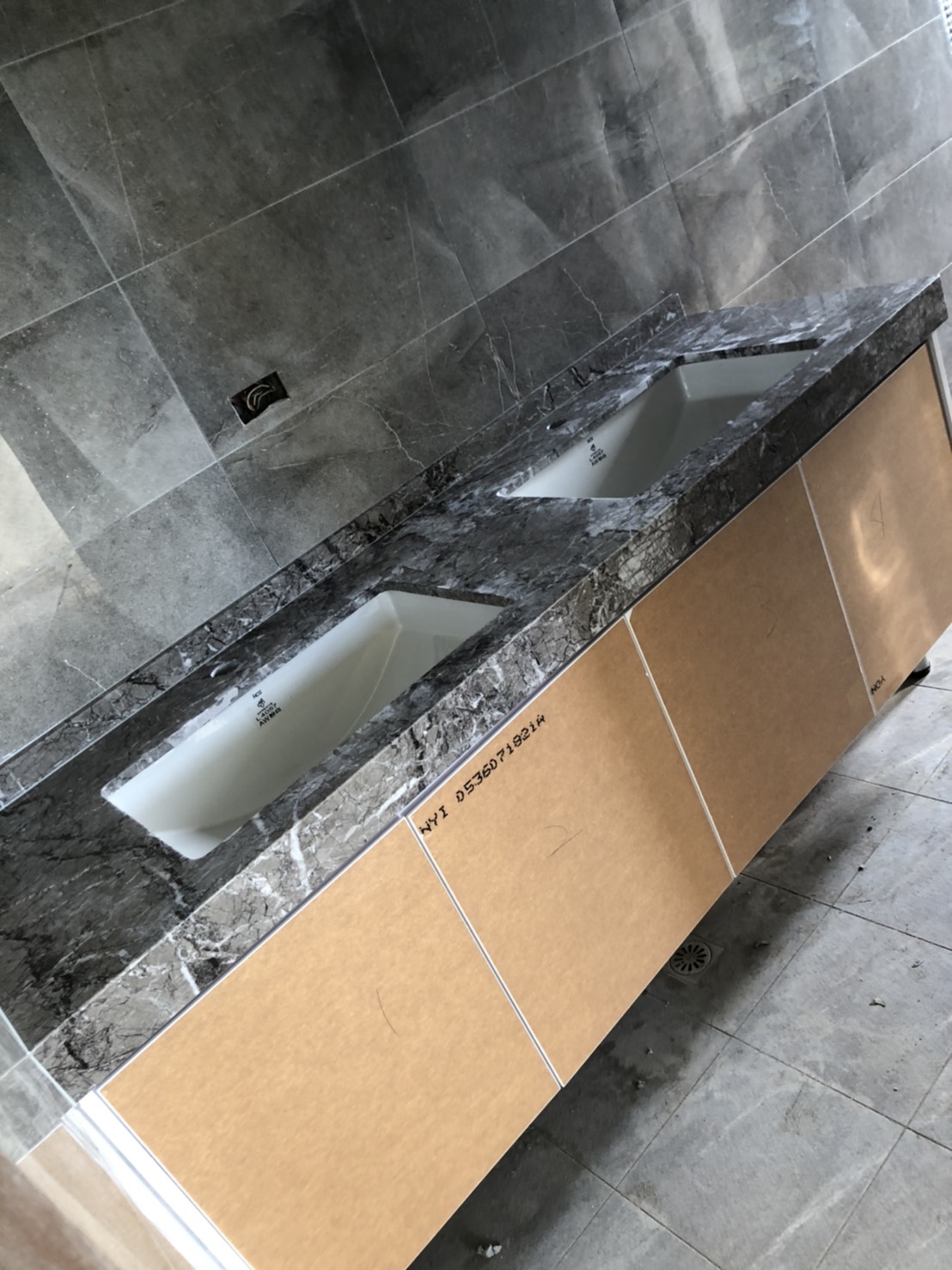 灰網石-洗手檯面