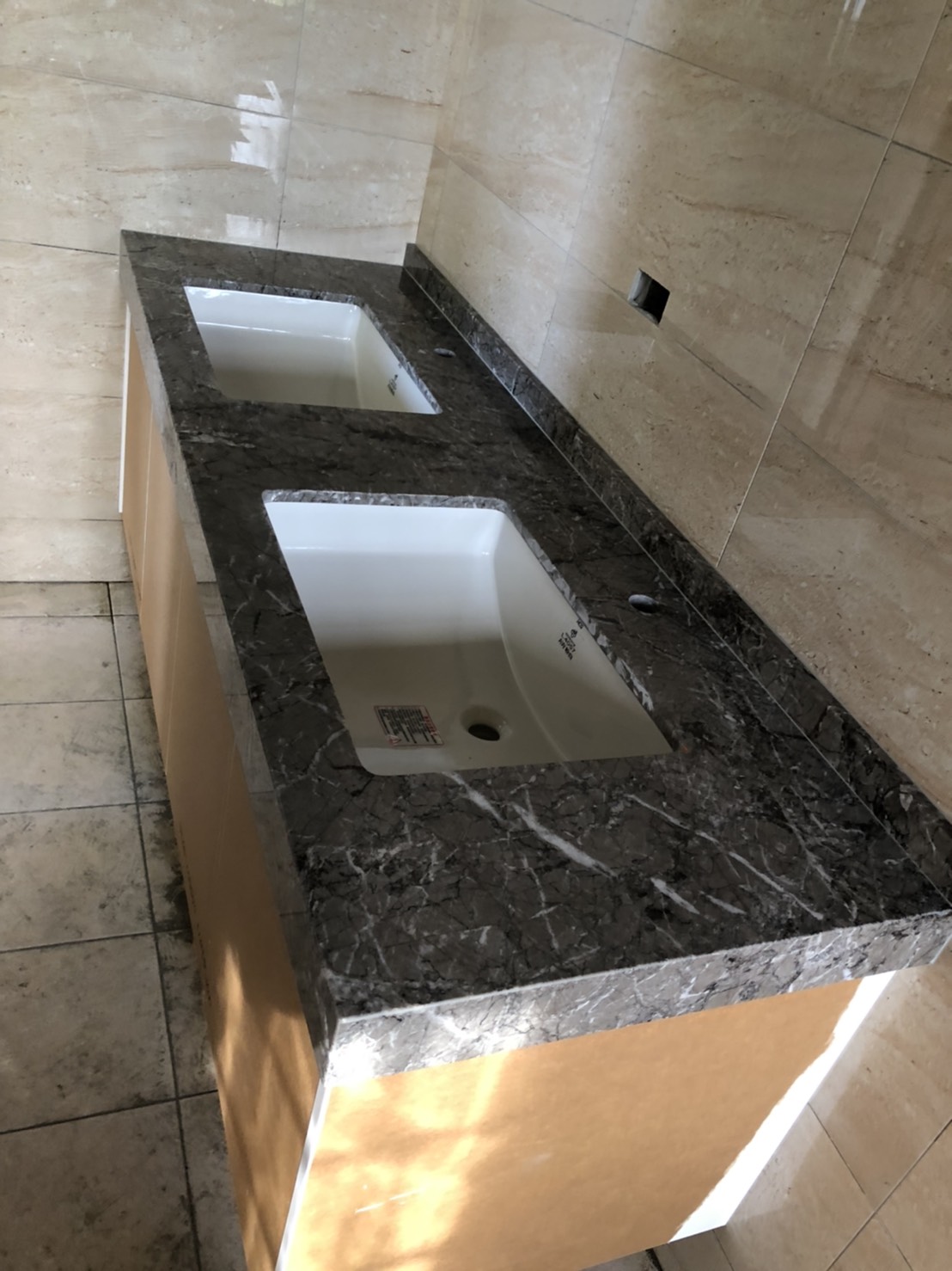 灰網石-洗手檯面