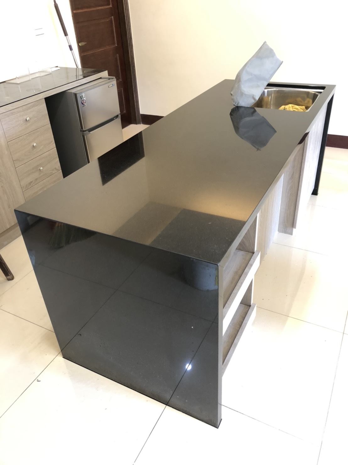 印度黑-中島檯面