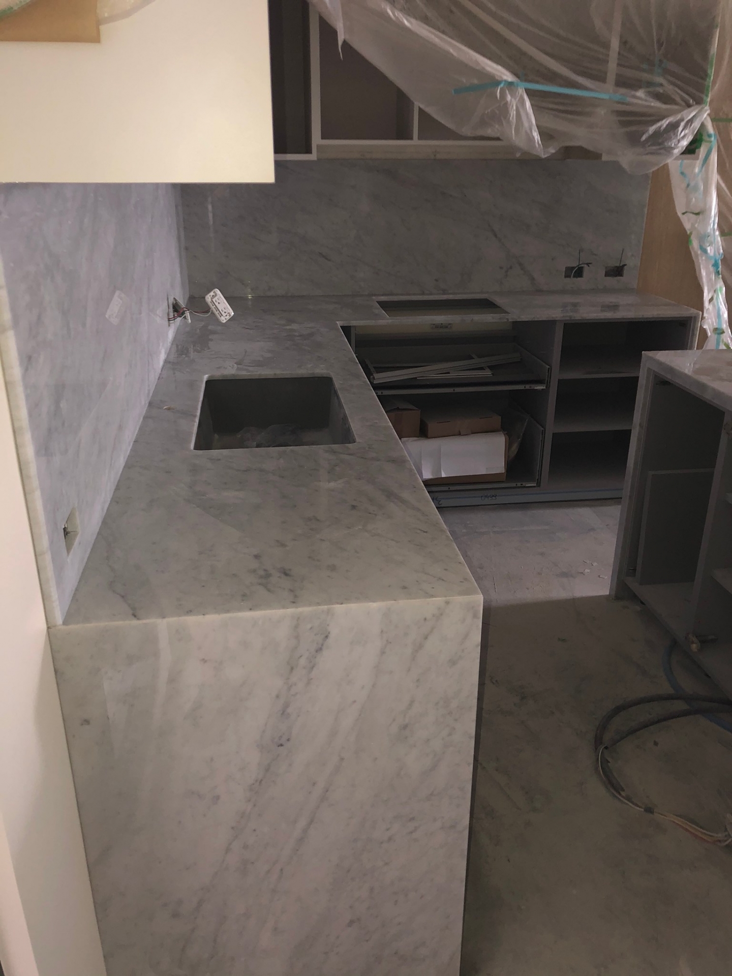 雪白卡拉拉-中島檯面