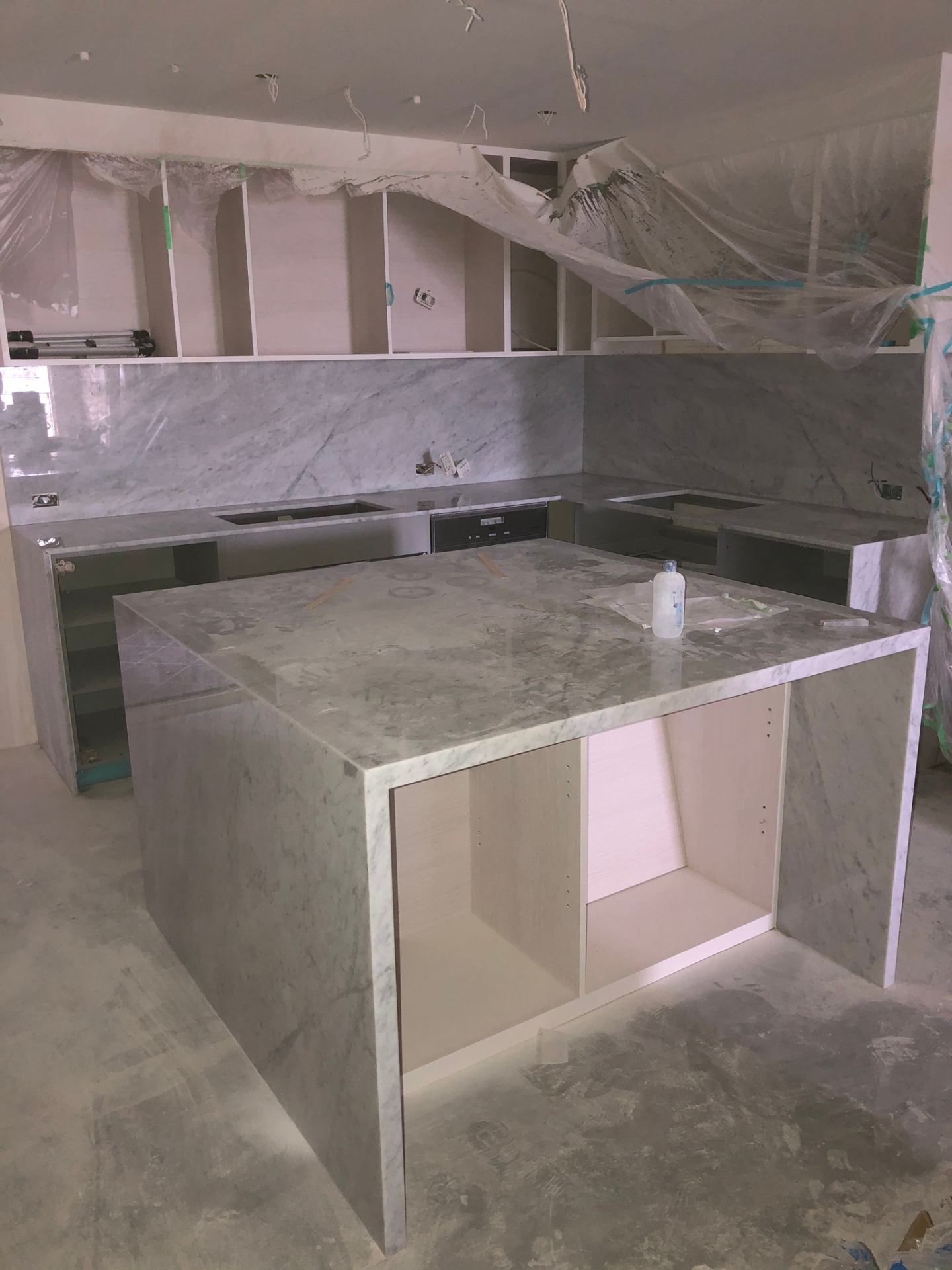 雪白卡拉拉-中島檯面