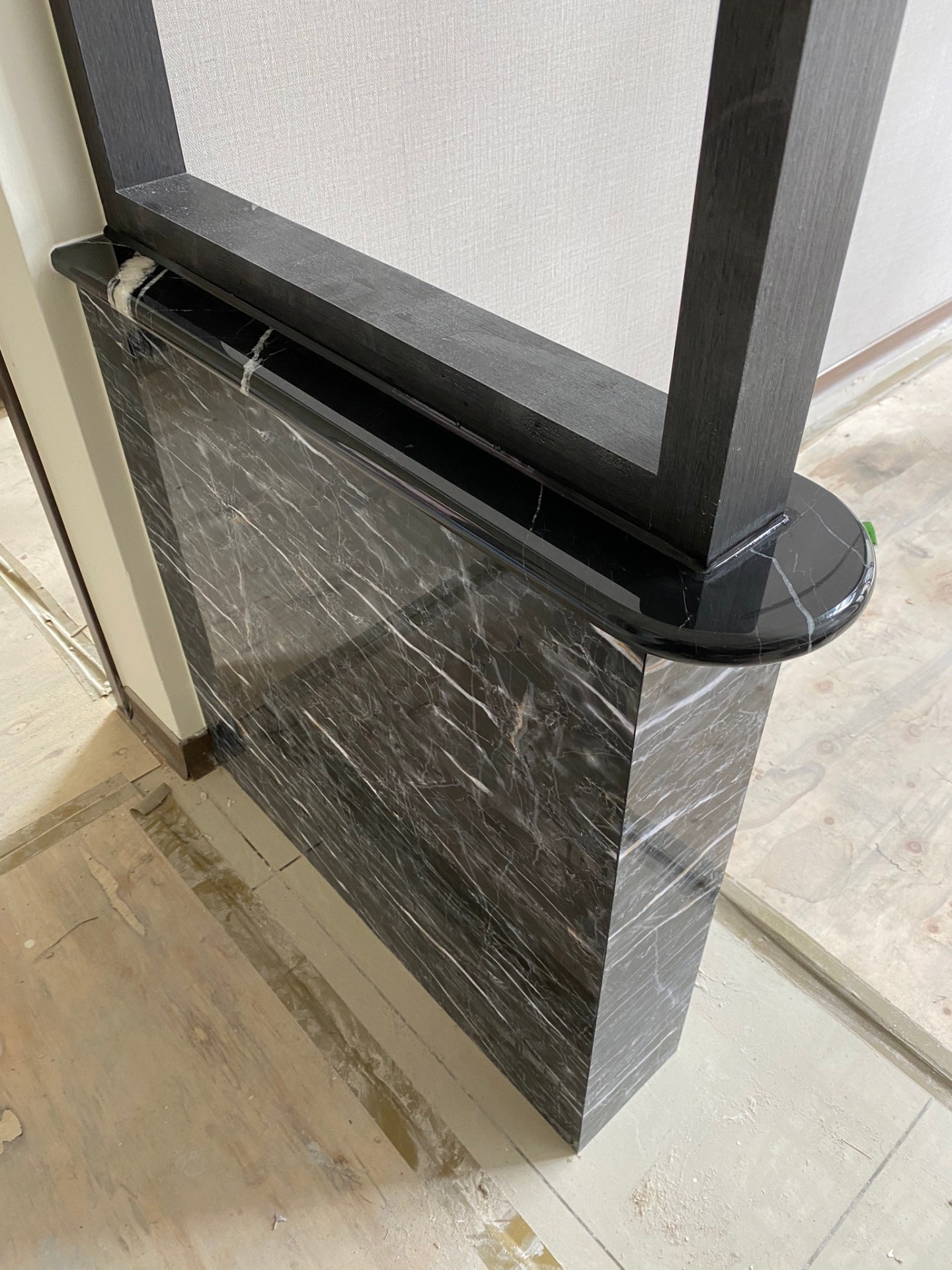 黑雲石-屏風檯面