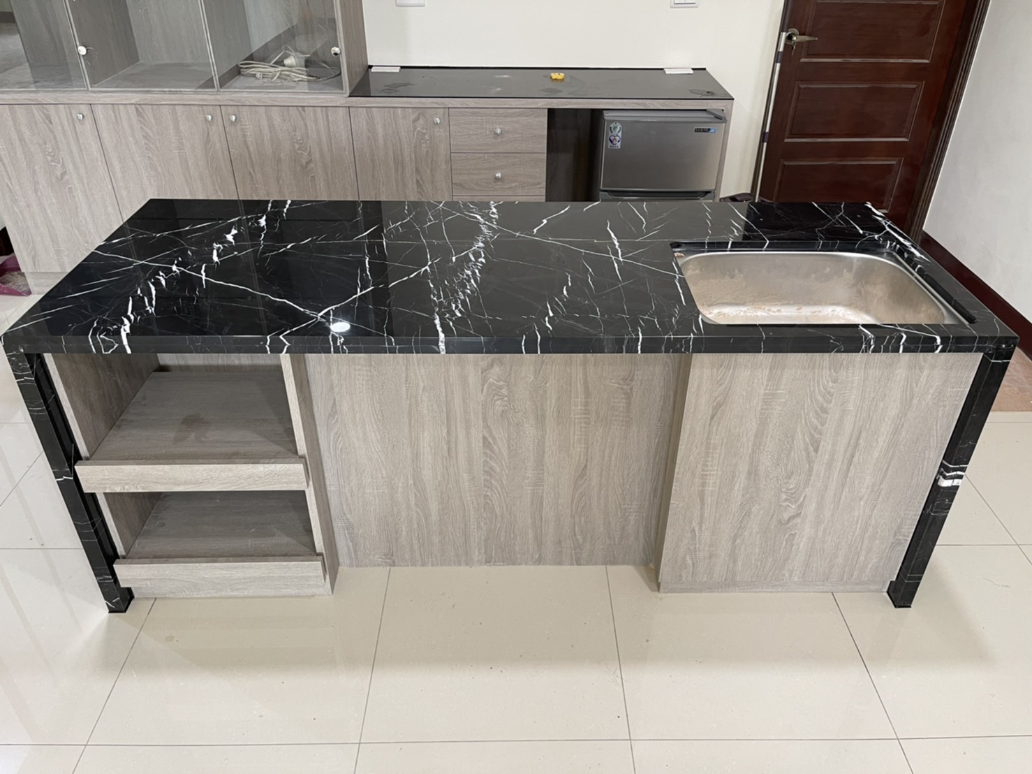 黑雲石-中島檯面