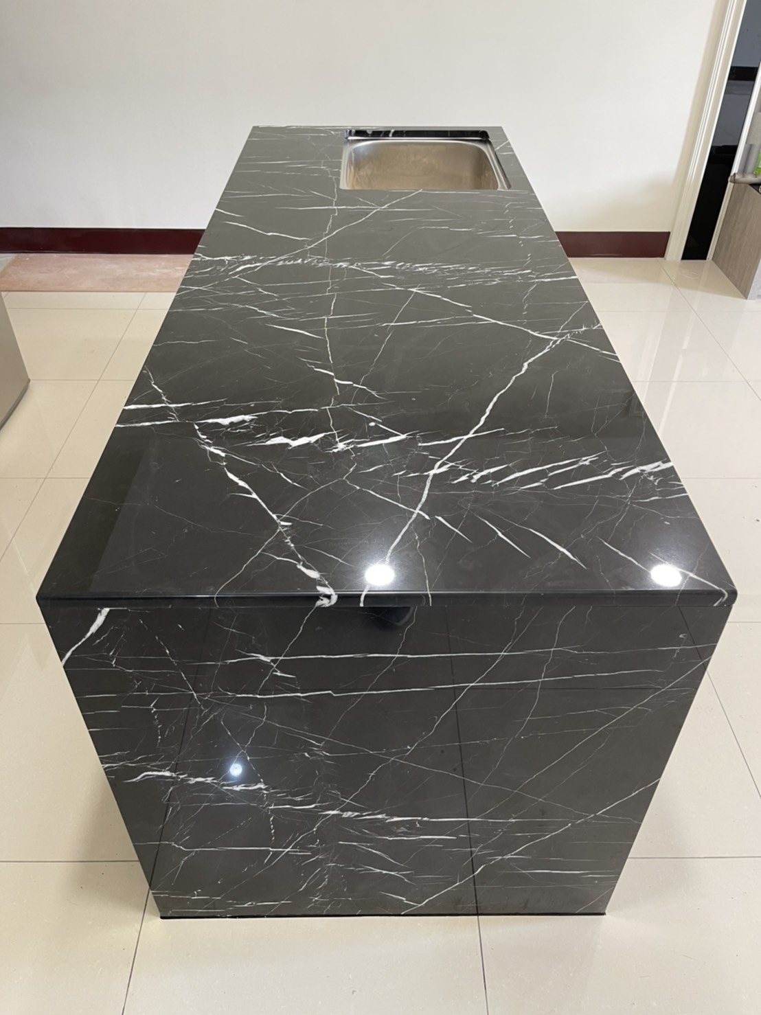 黑雲石-中島檯面