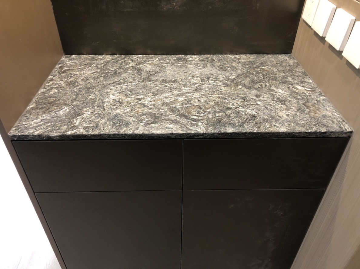 金色山脈-玄關檯面