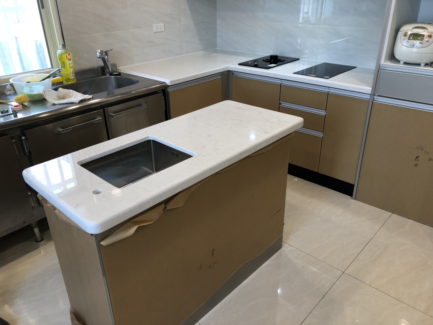 雅士白-廚房檯面