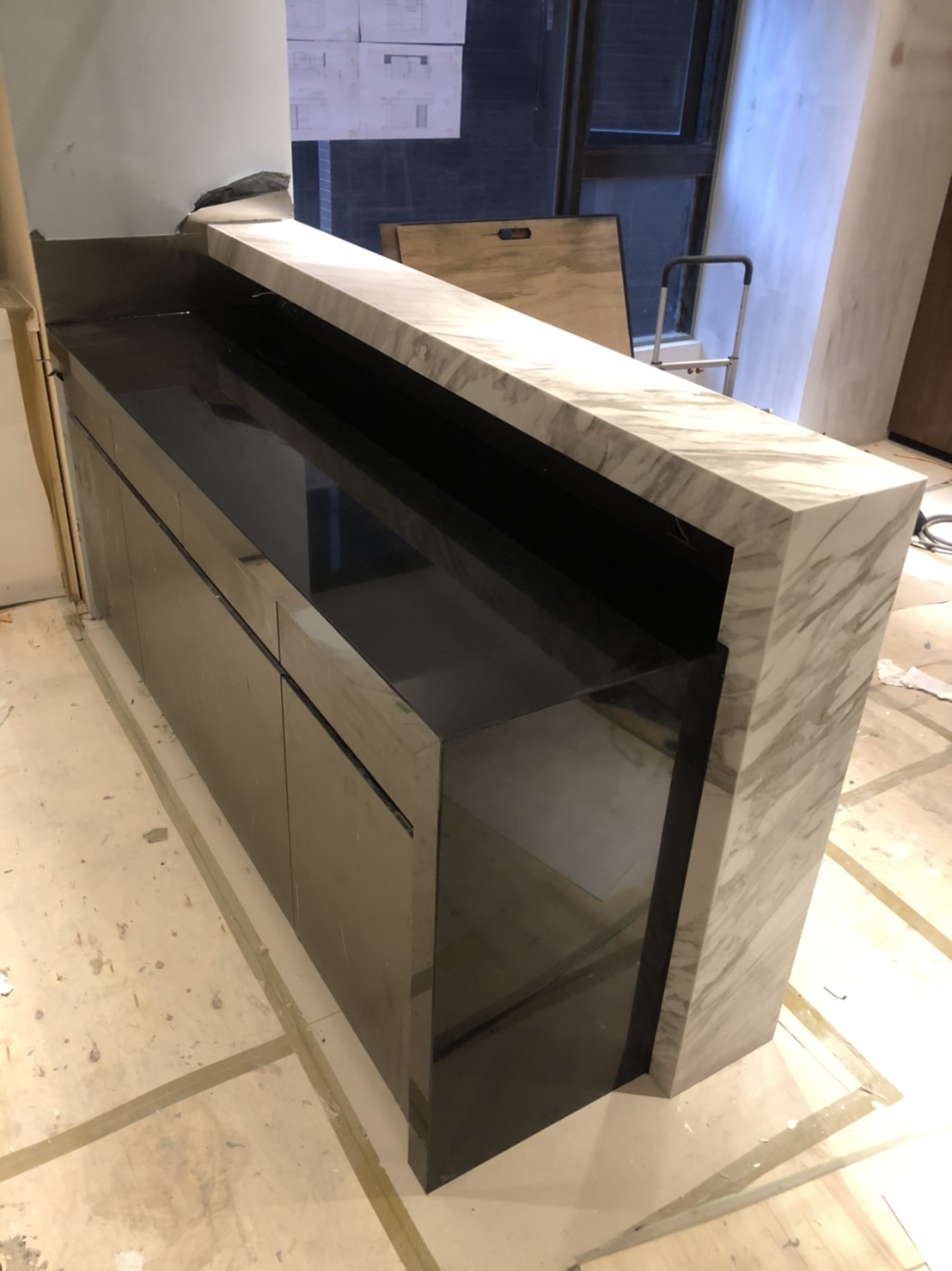 銀狐+印度黑-吧檯