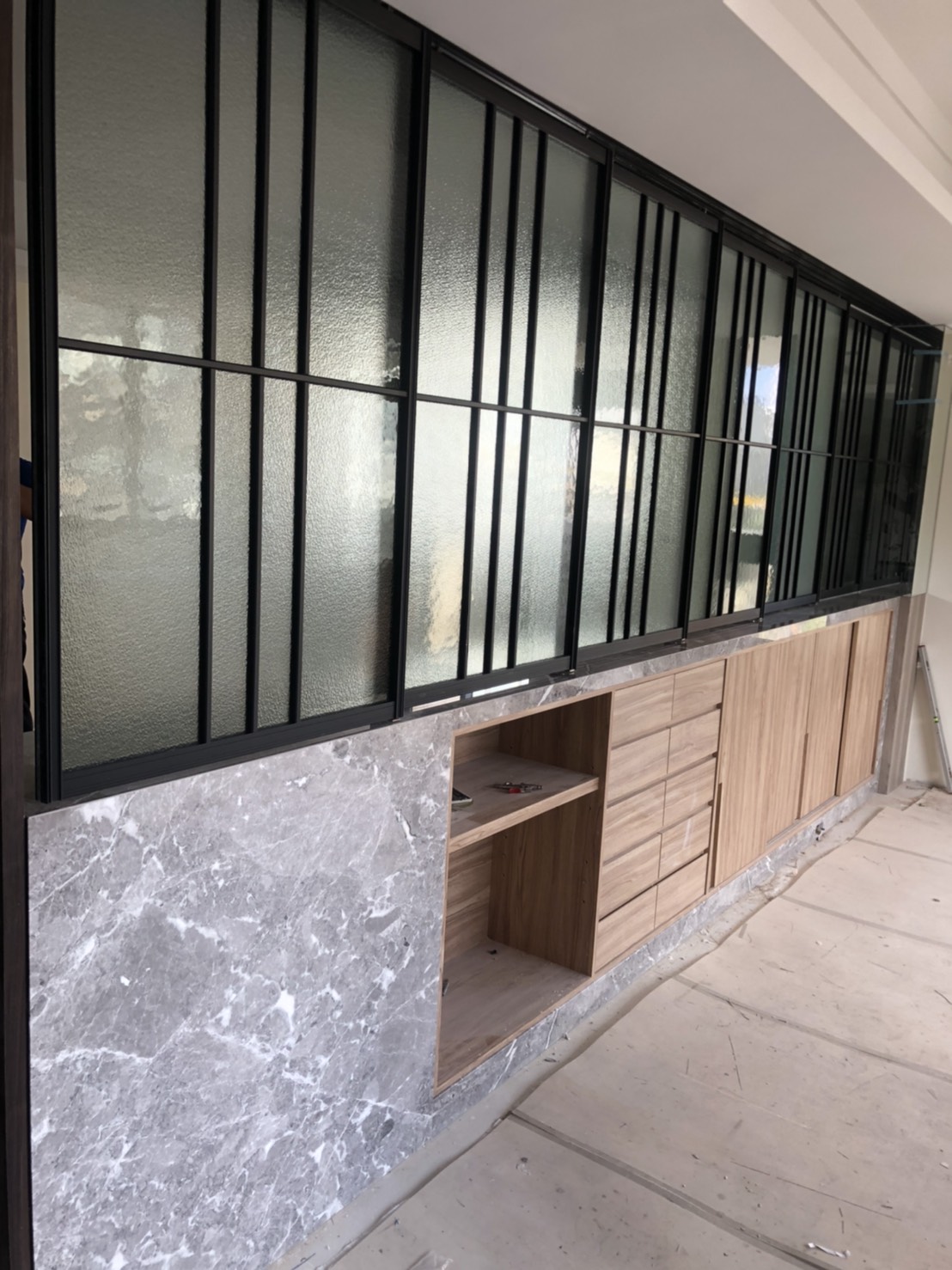 布魯克斯灰-矮牆櫃