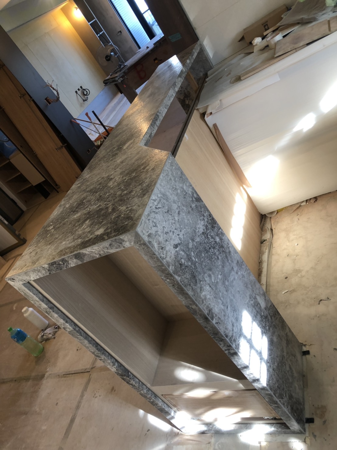 蒙馬特灰仿古面-吧檯