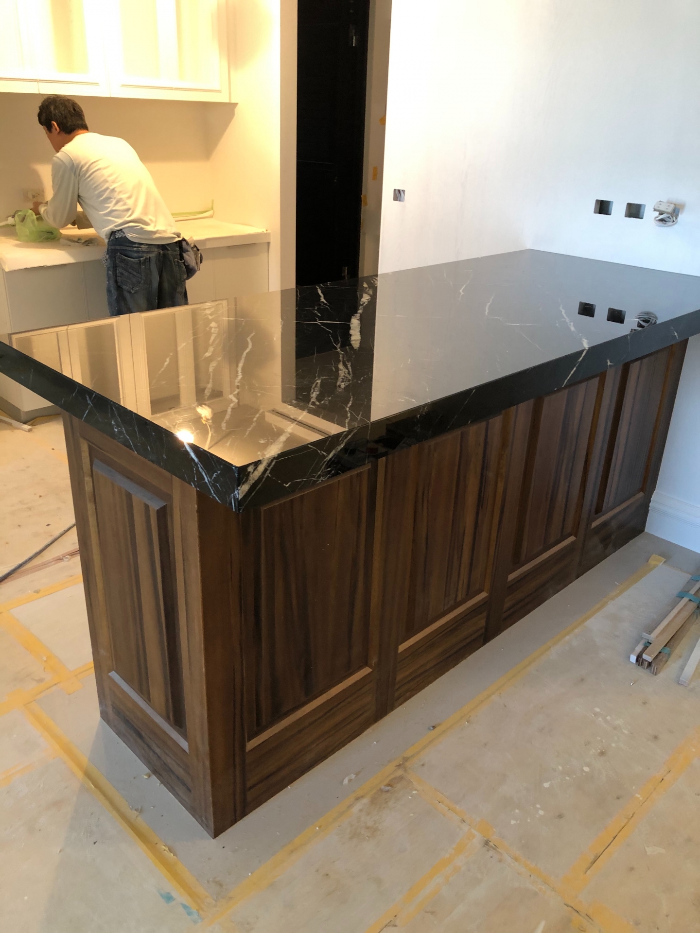 黑雲石-吧台檯面